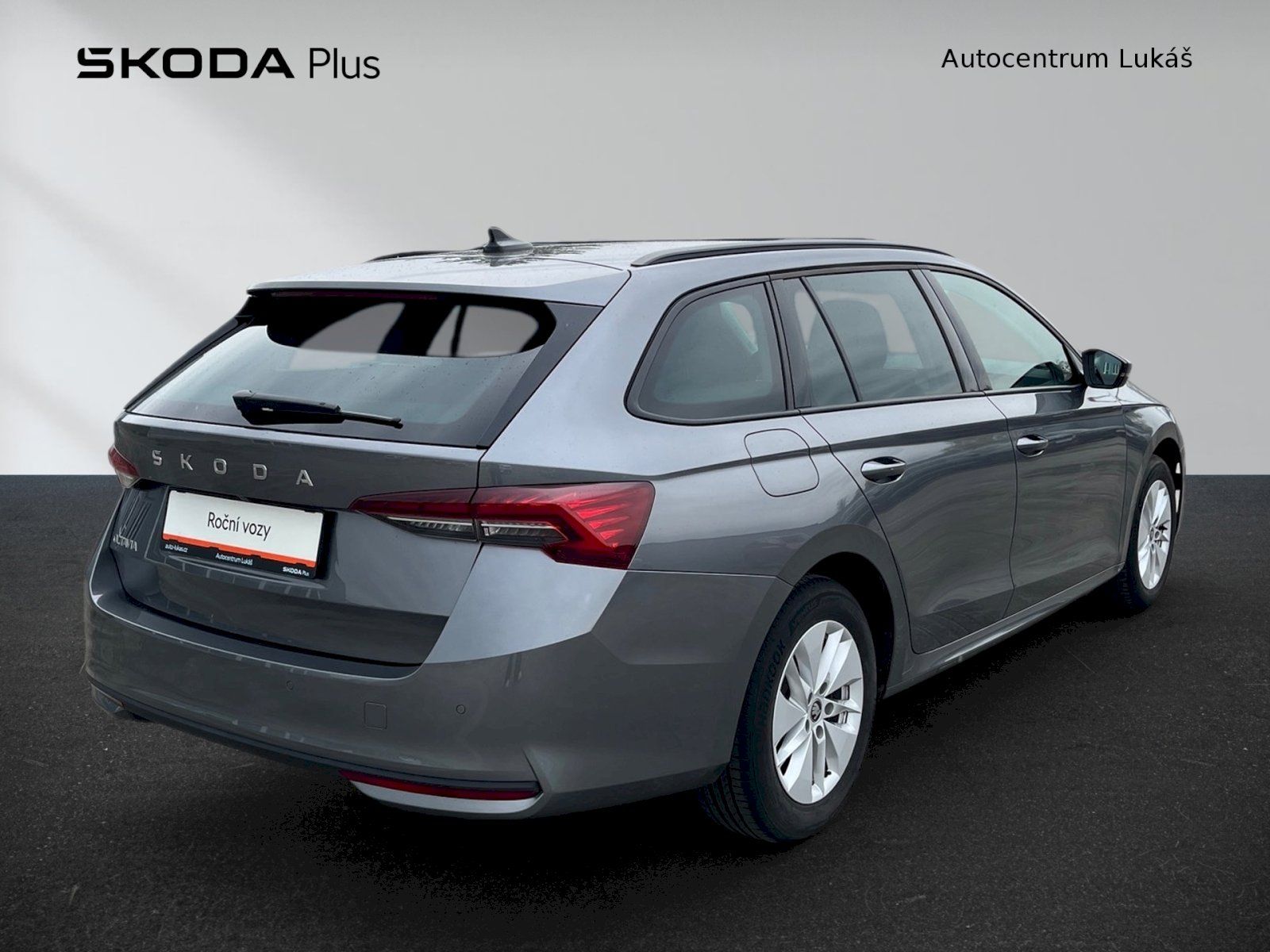 Škoda Octavia, OCT.COMBI TOP SELECTION 2,0 TD - fotka 2