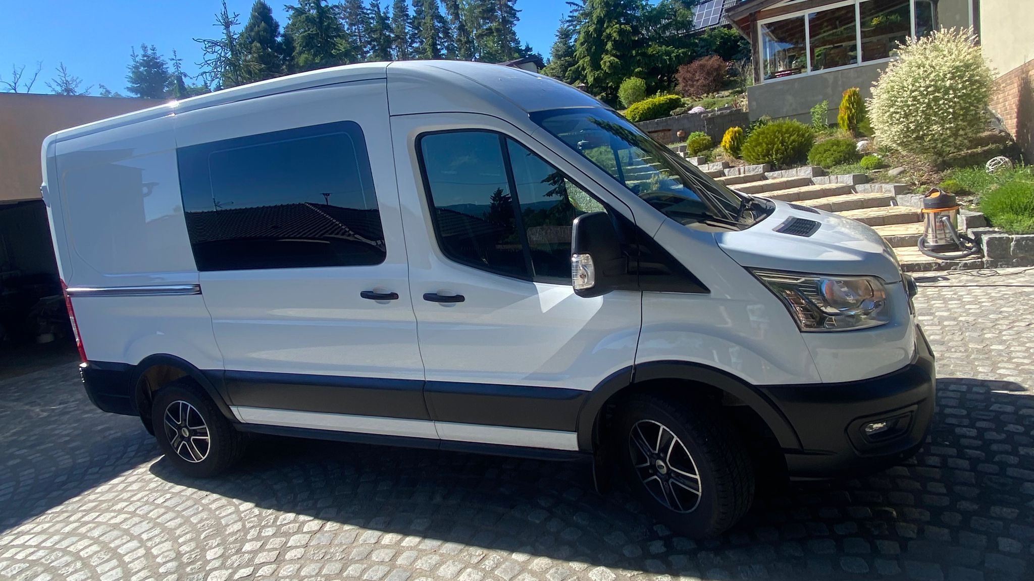 Ford Transit, 7-míst, hybrid - fotka 3