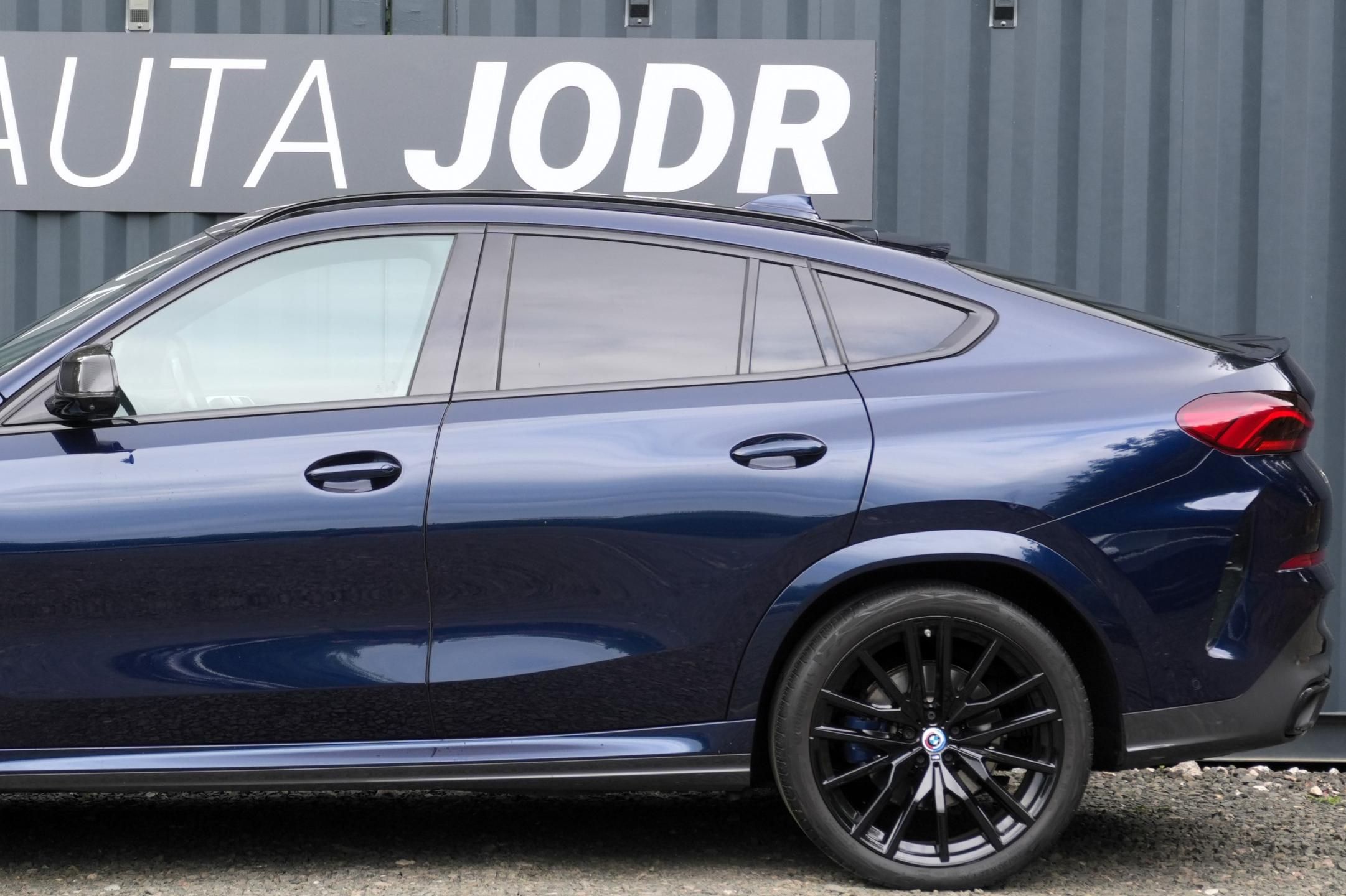 BMW X6, 40i xDrive, ČR, Masáž, Webasto - fotka 3