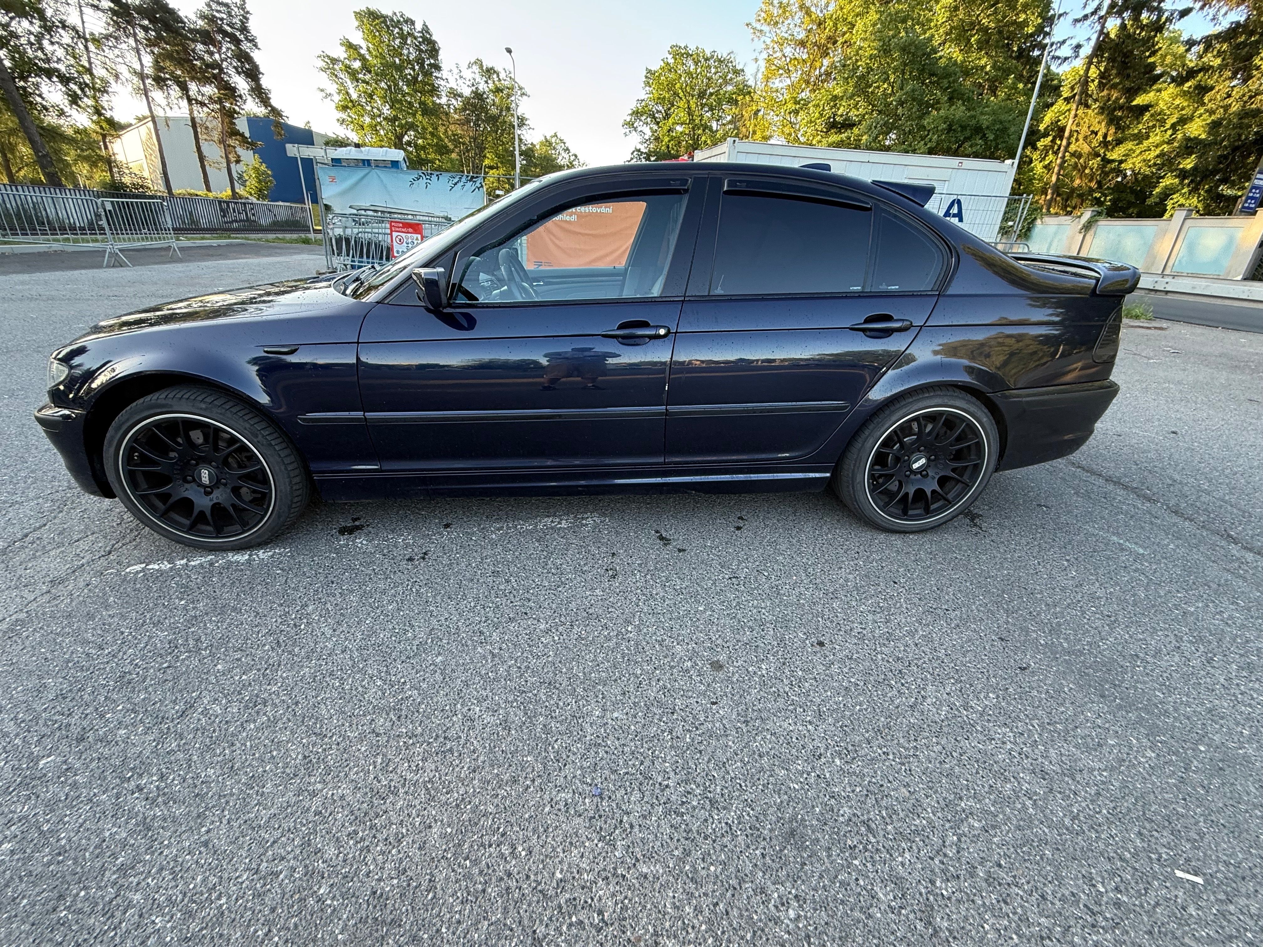 BMW Řada 3, BMW 330i - fotka 2
