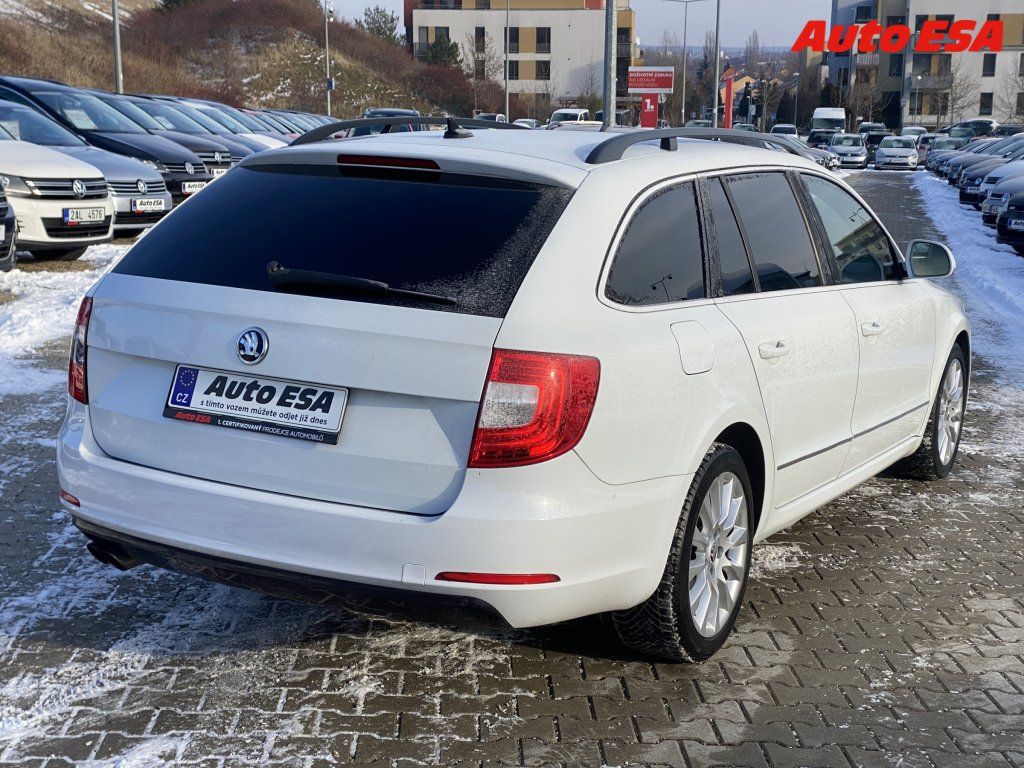 Škoda Superb, 2.0 TDi,Ambiente - fotka 4