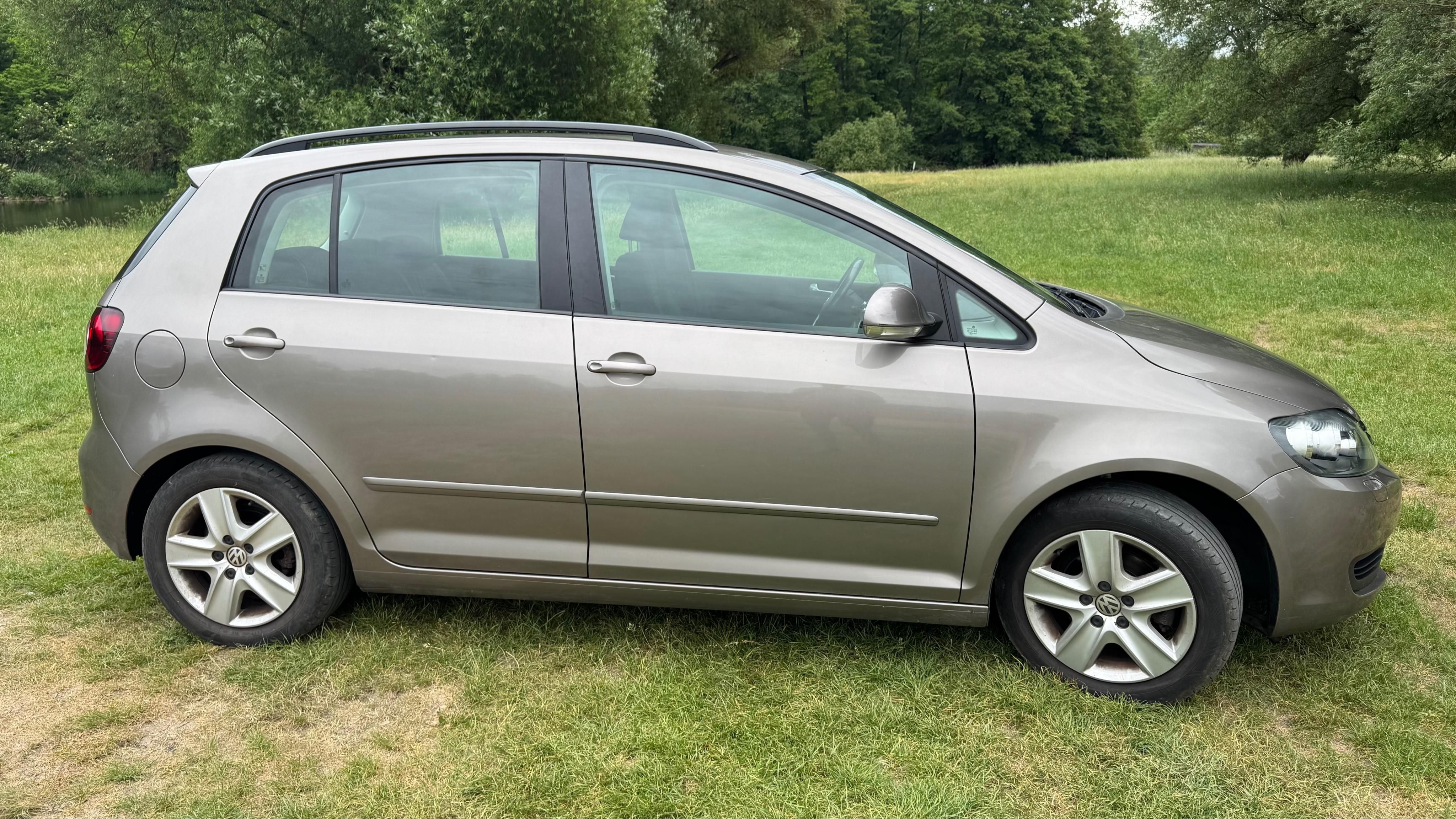 Volkswagen Golf Plus, 1.6 MPI 75 kW, tažné - fotka 4