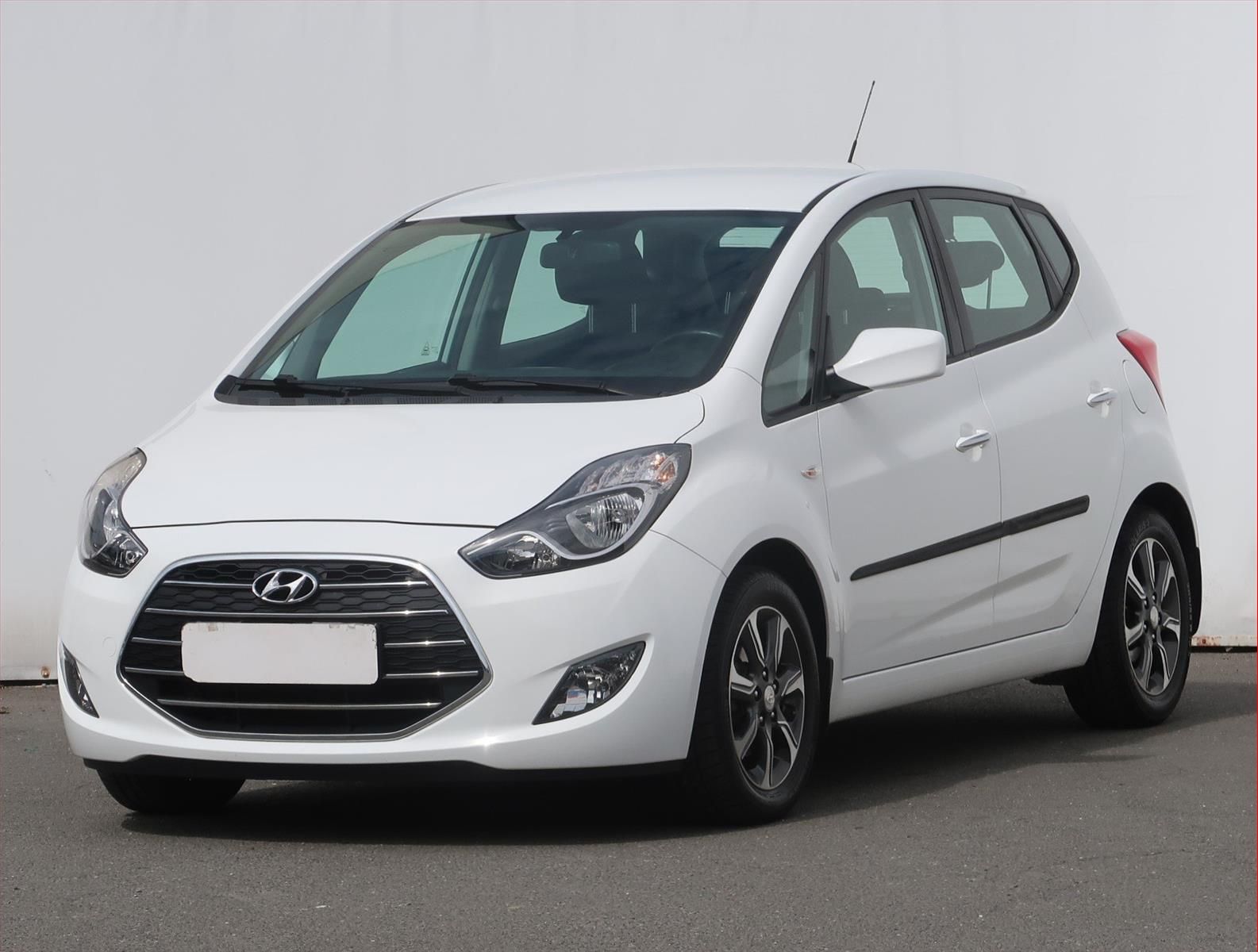 Hyundai ix20, 1.6 CVVT, Serv.kniha, Tempomat - fotka 2