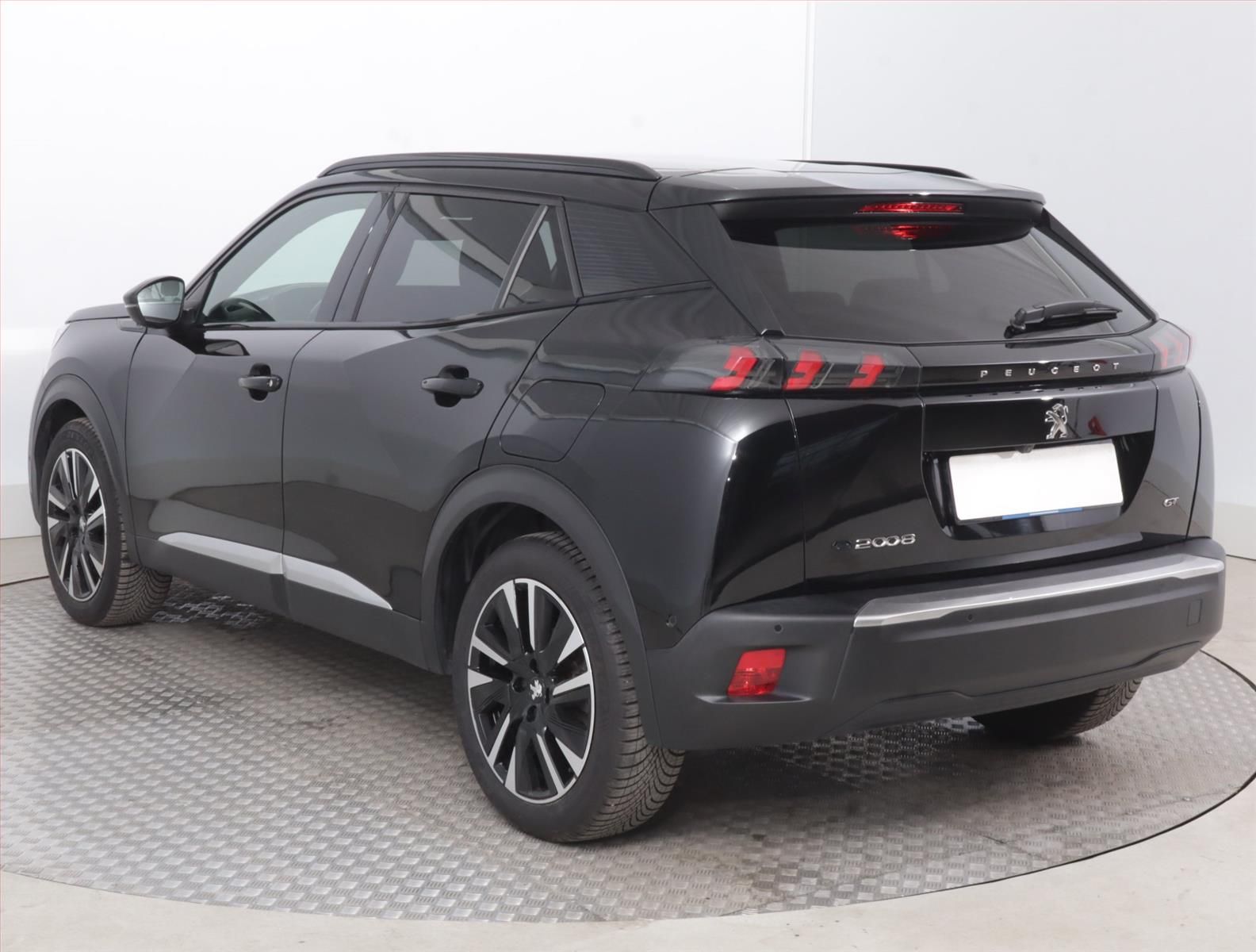 Peugeot 2008, 50 kWh, SoH 90%, GT, Automat - fotka 4