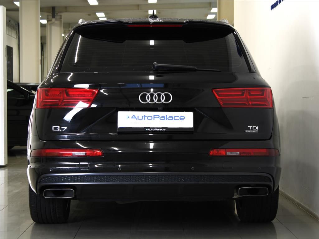 Audi Q7, 3,0 TDi 200kW S-line MATRIX - fotka 4