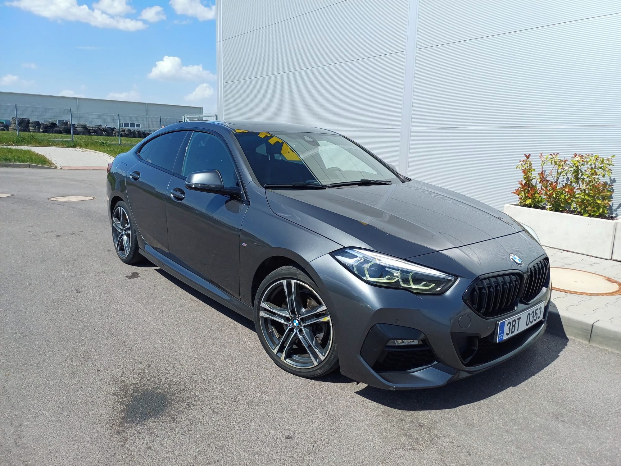 BMW Řada 2, 218 d M-Sport - fotka 3