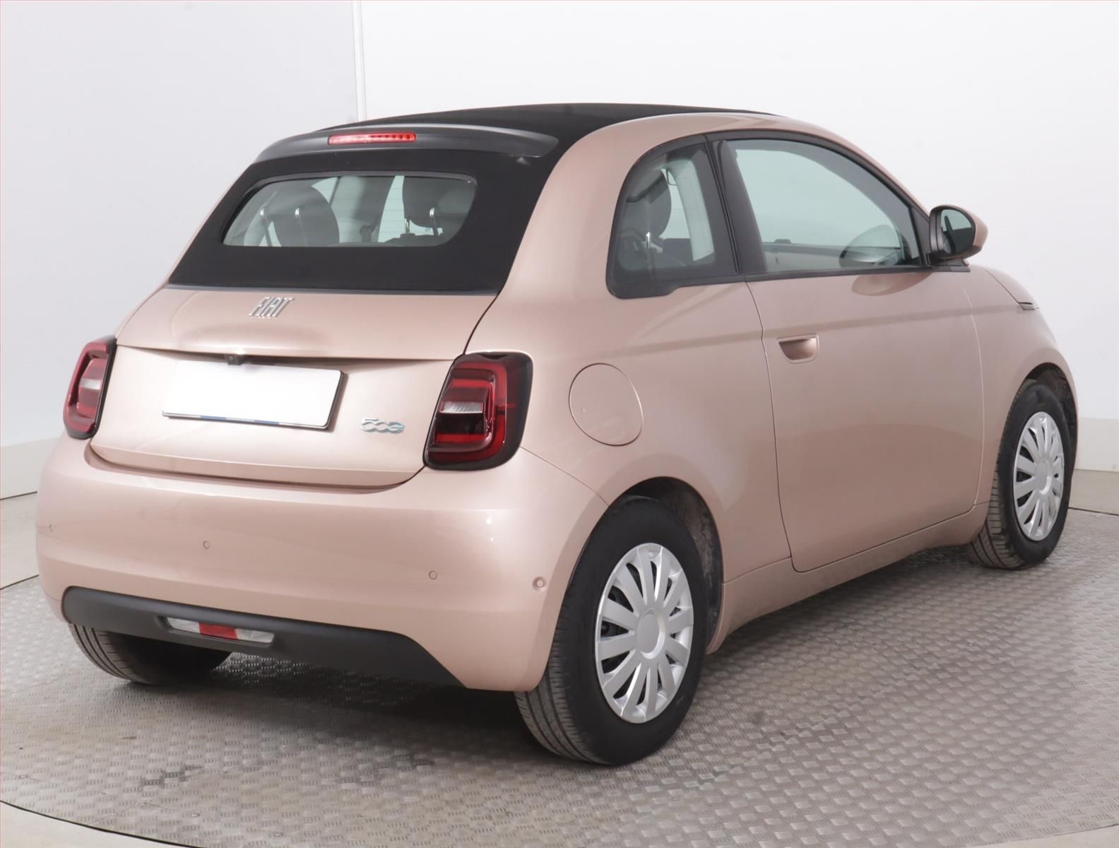 Fiat 500E, 42 kWh, Automat - fotka 5