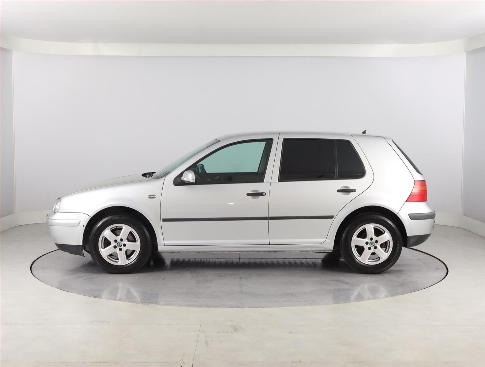 Volkswagen Golf, 1.9 TDI , Tažné, Klima - fotka 3