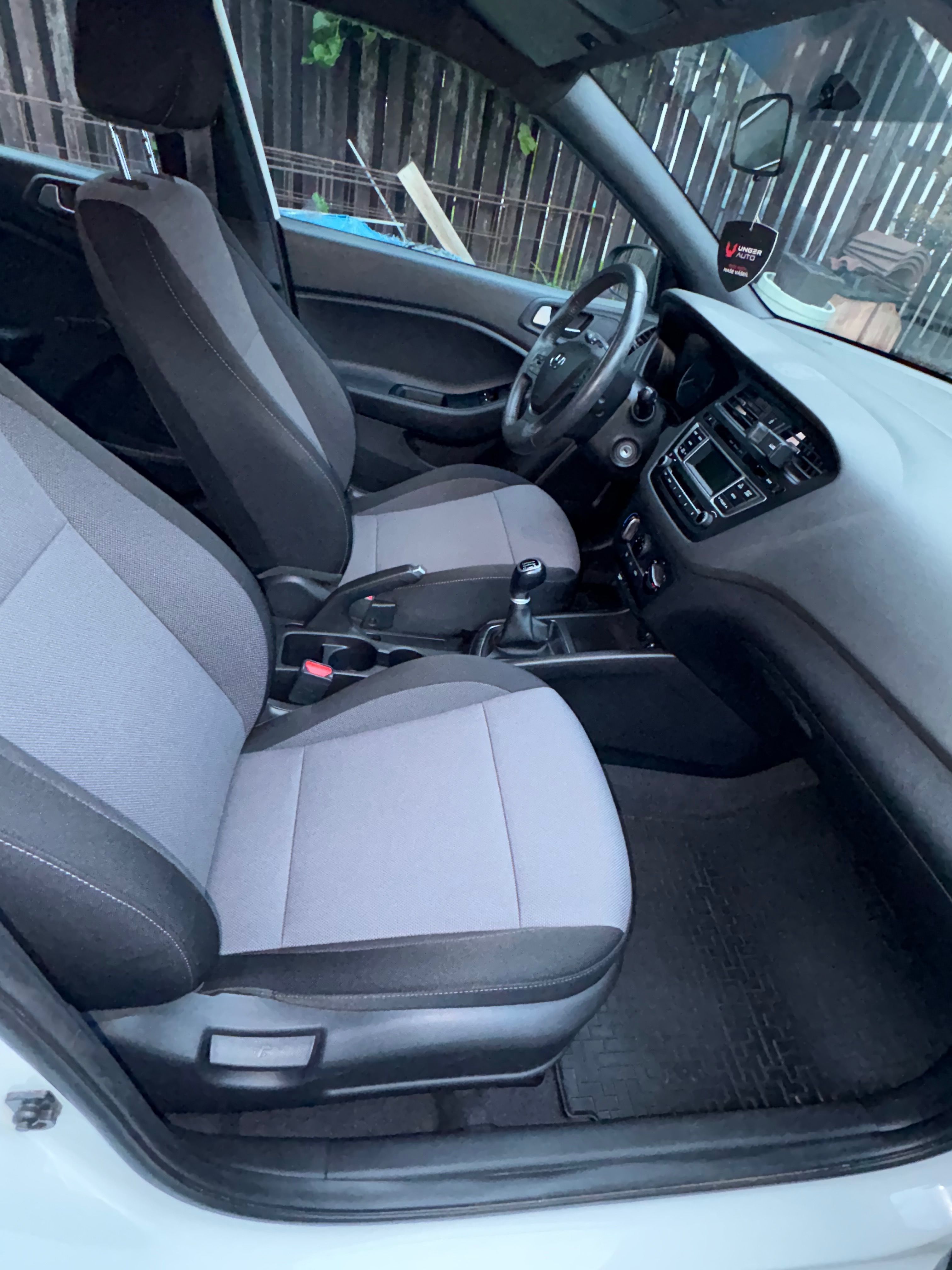 Hyundai i20, Hyundai i20 1.25, 55 kW, - fotka 5