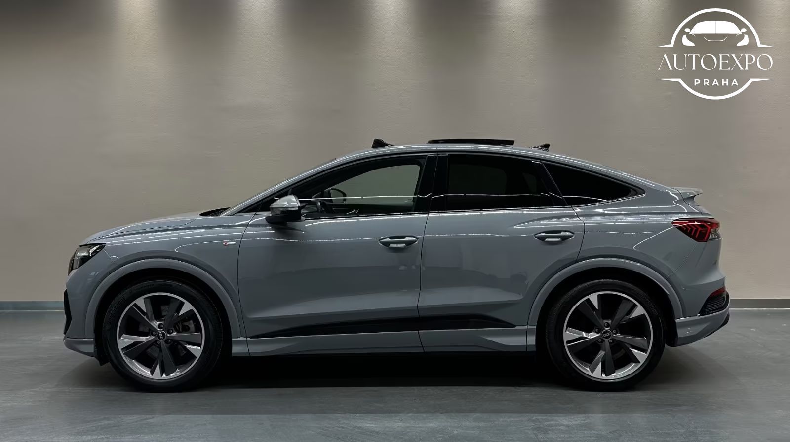Audi Q4, Sportback e-tron 50 Quattro* - fotka 4