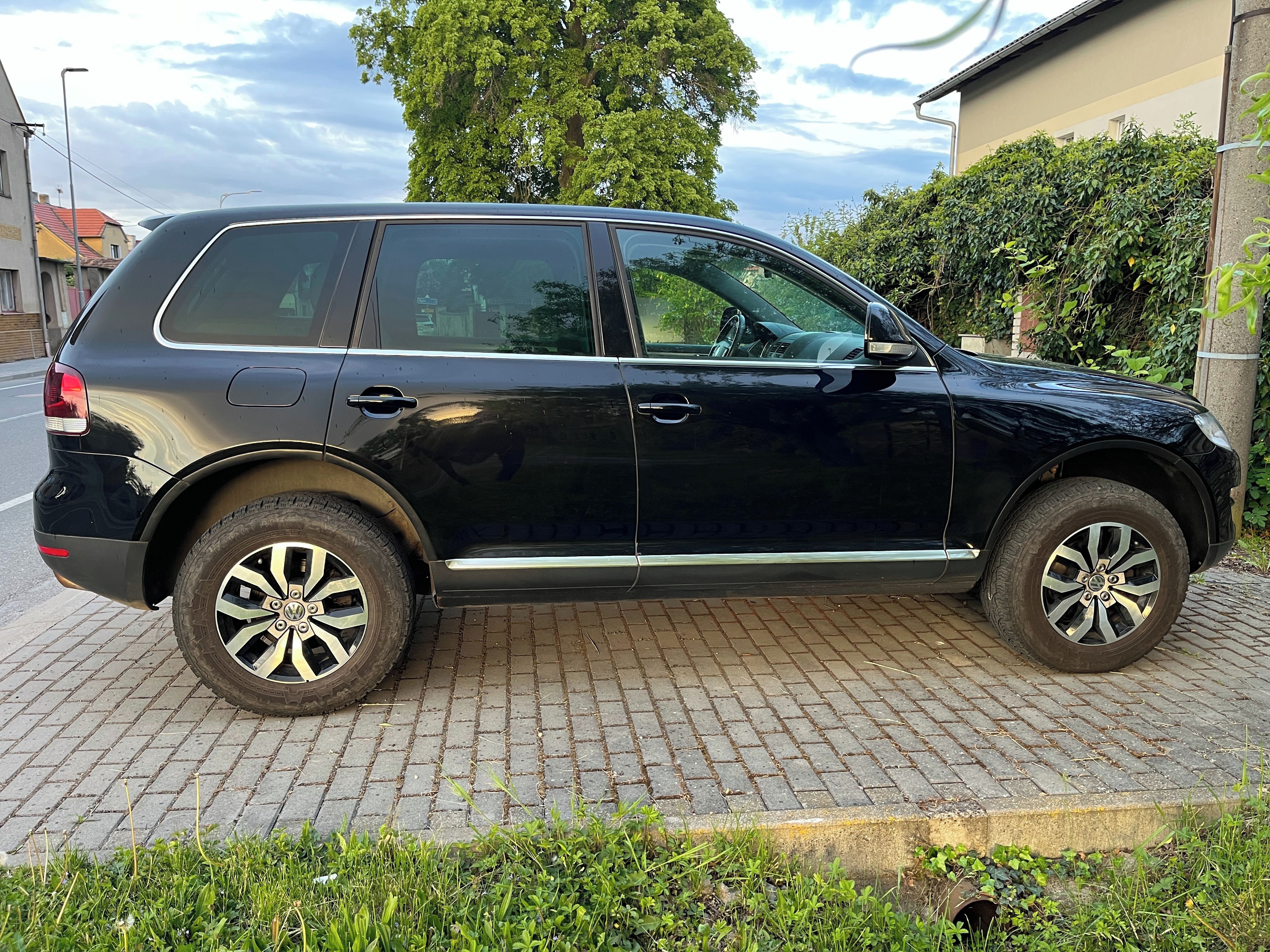Volkswagen Touareg, 2,5TDI 128kW, 4x4, kůže, 1 maj - fotka 4