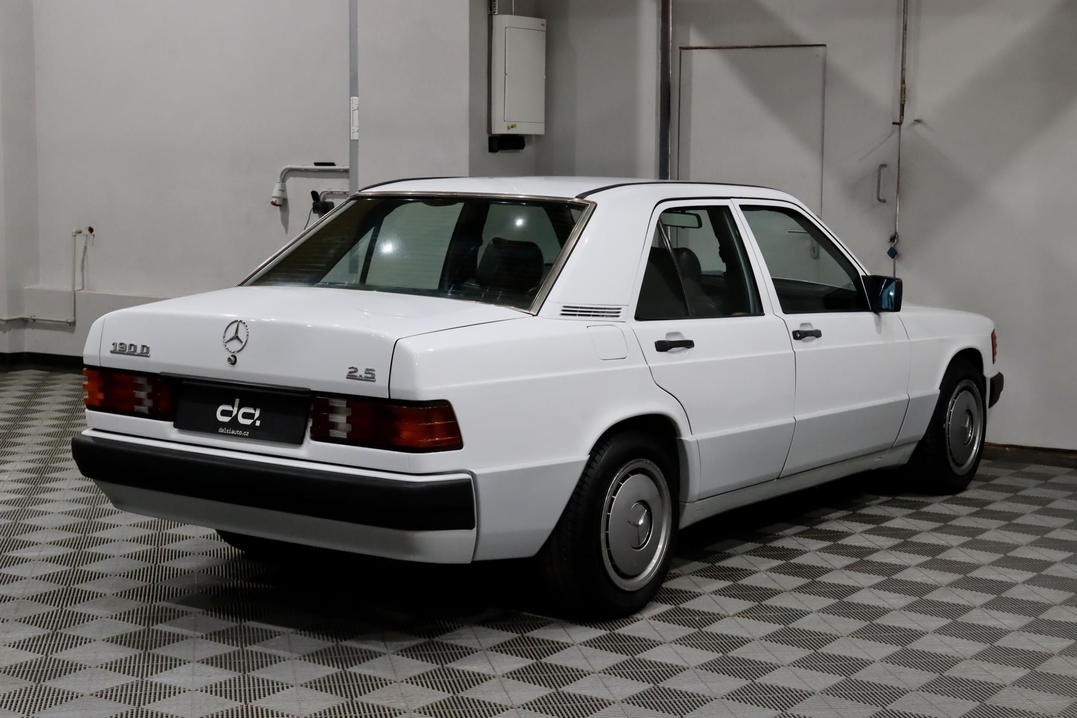 Mercedes-Benz 190, D 2.5 OM602 W201 - fotka 6