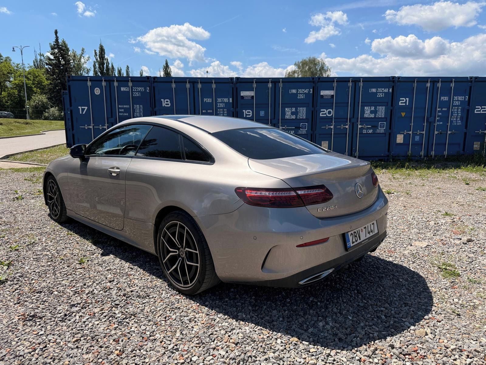 Mercedes-Benz Třídy E, E  220 Coupe, AMG packet, pano - fotka 4