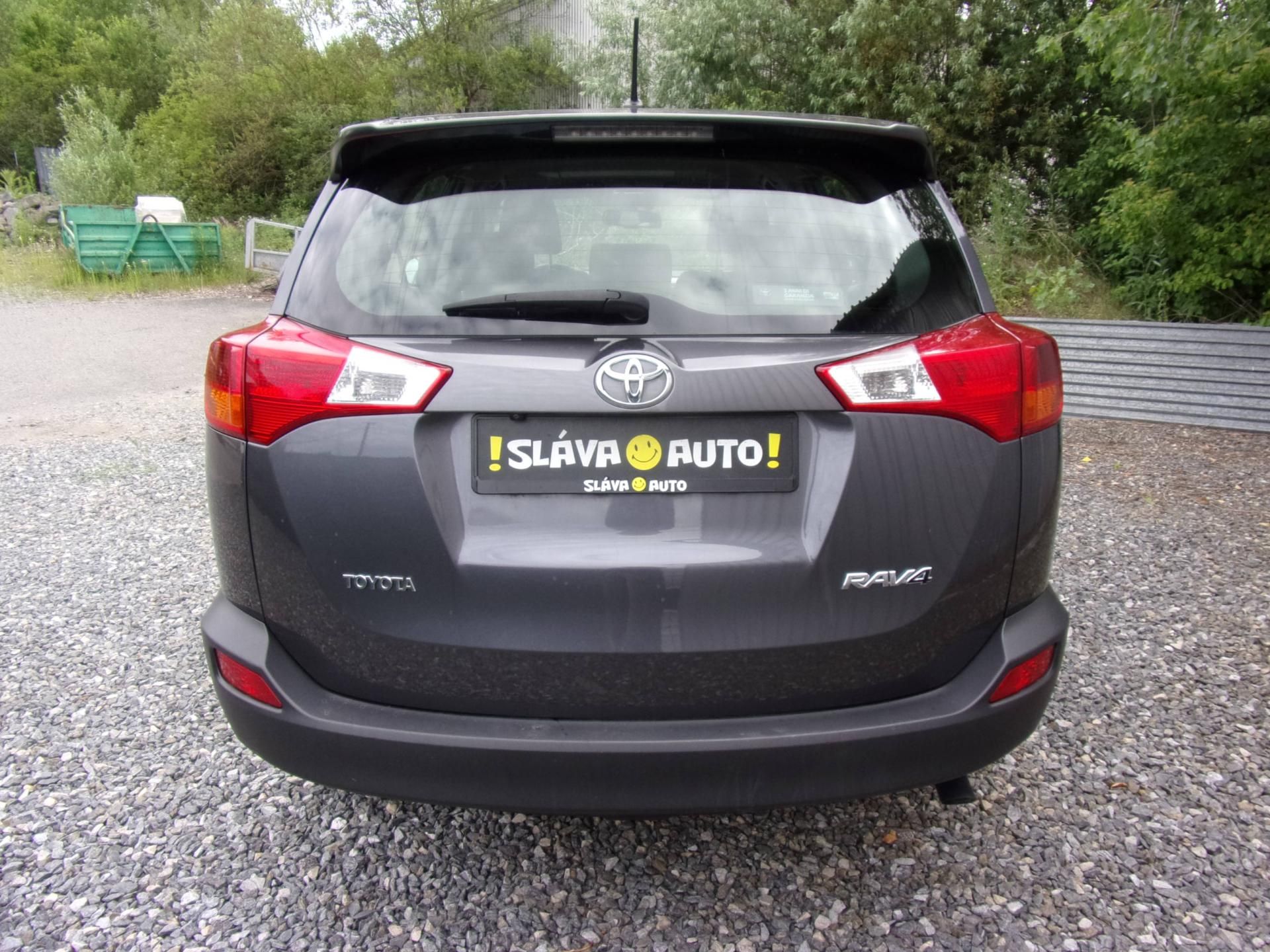 Toyota Rav4, 2.0D-4D91kW ACTIVE SERVISOVANÉ - fotka 6