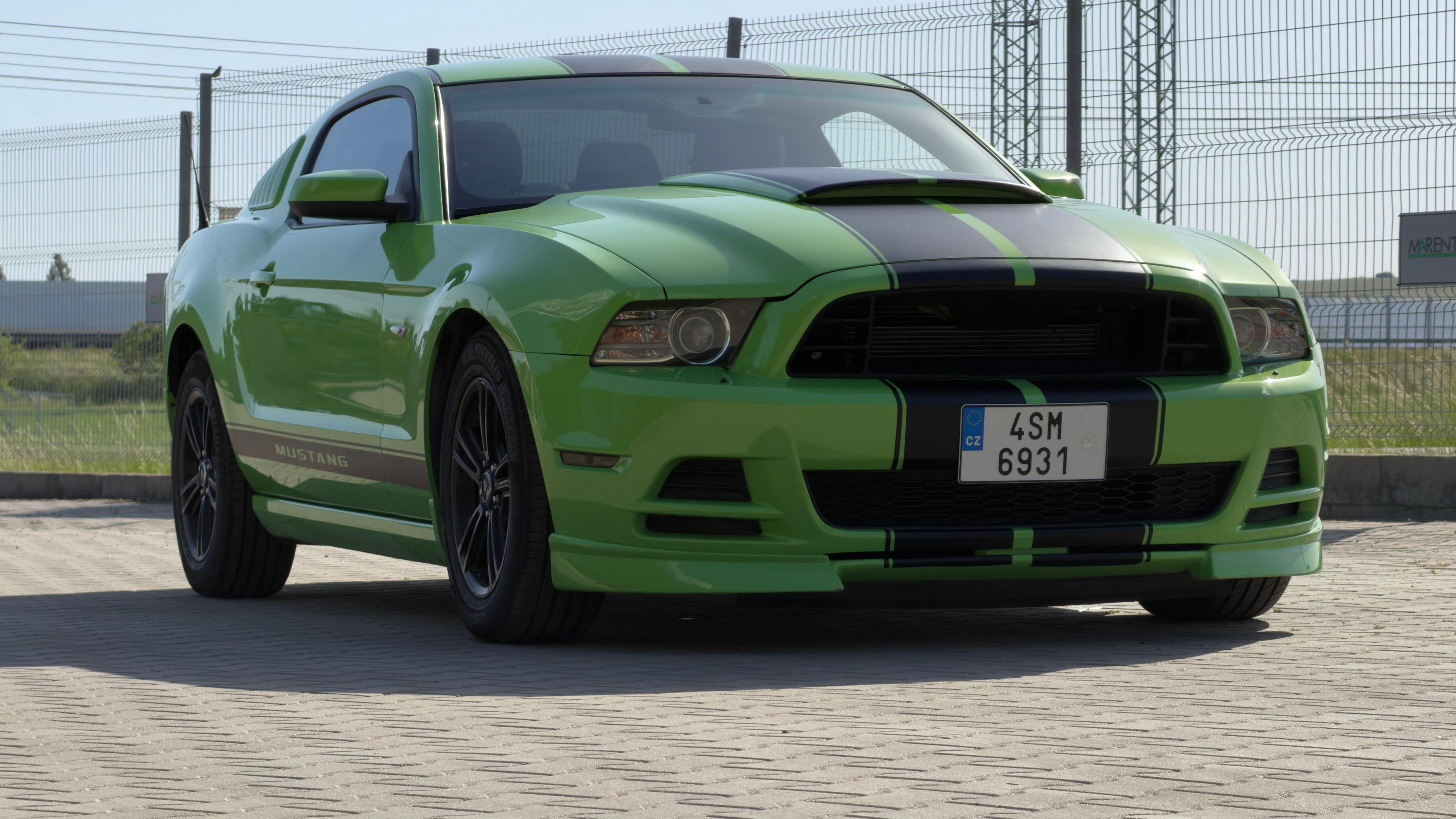 Ford Mustang, 3.7L Automatic - fotka 4