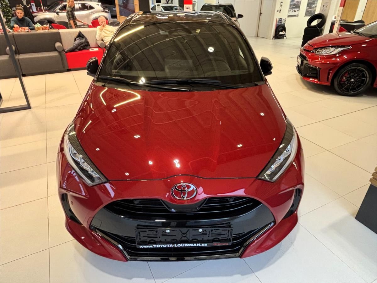 Toyota Yaris, 1,5   Executive HEV 130 CVT - fotka 2