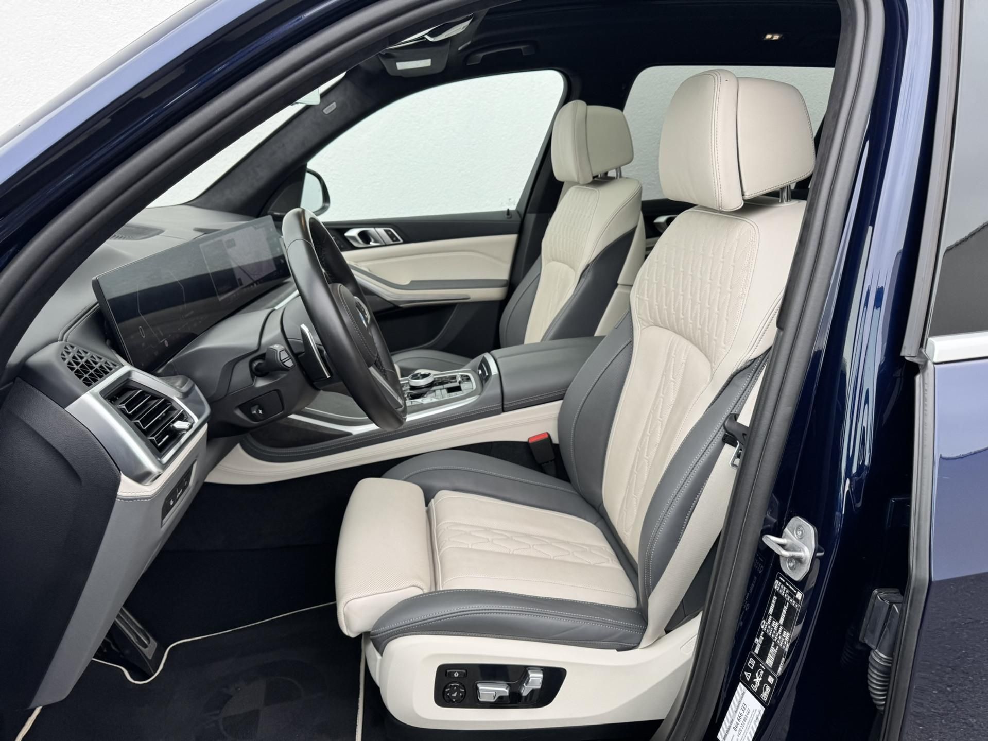 BMW X7, X7 xDrive40d Mpaket - fotka 6