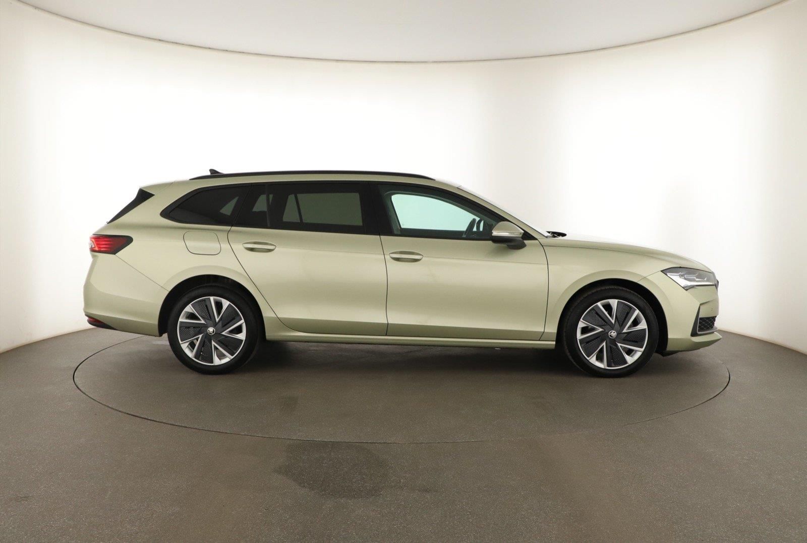 Škoda Superb, 2.0 TDI, Style, Automat - fotka 6