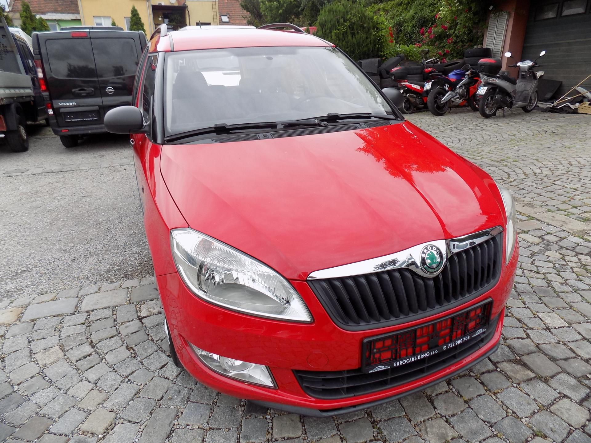 Škoda Roomster, 1,2 TSI 63 KW KLIMA 1.MAJITEL - fotka 5