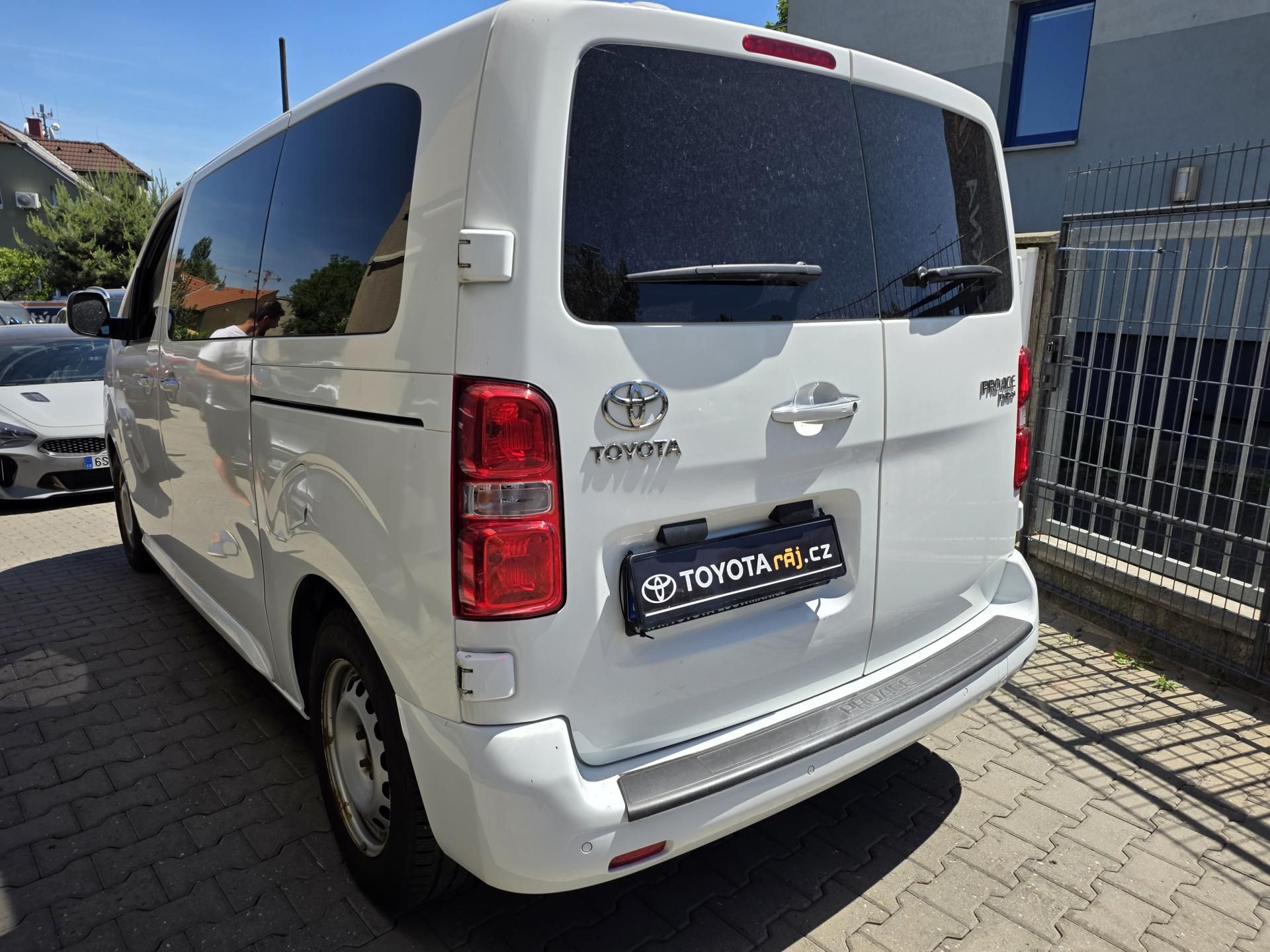 Toyota Verso, 1.5-8MÍST-1.MAJITEL-KLIMA - fotka 5