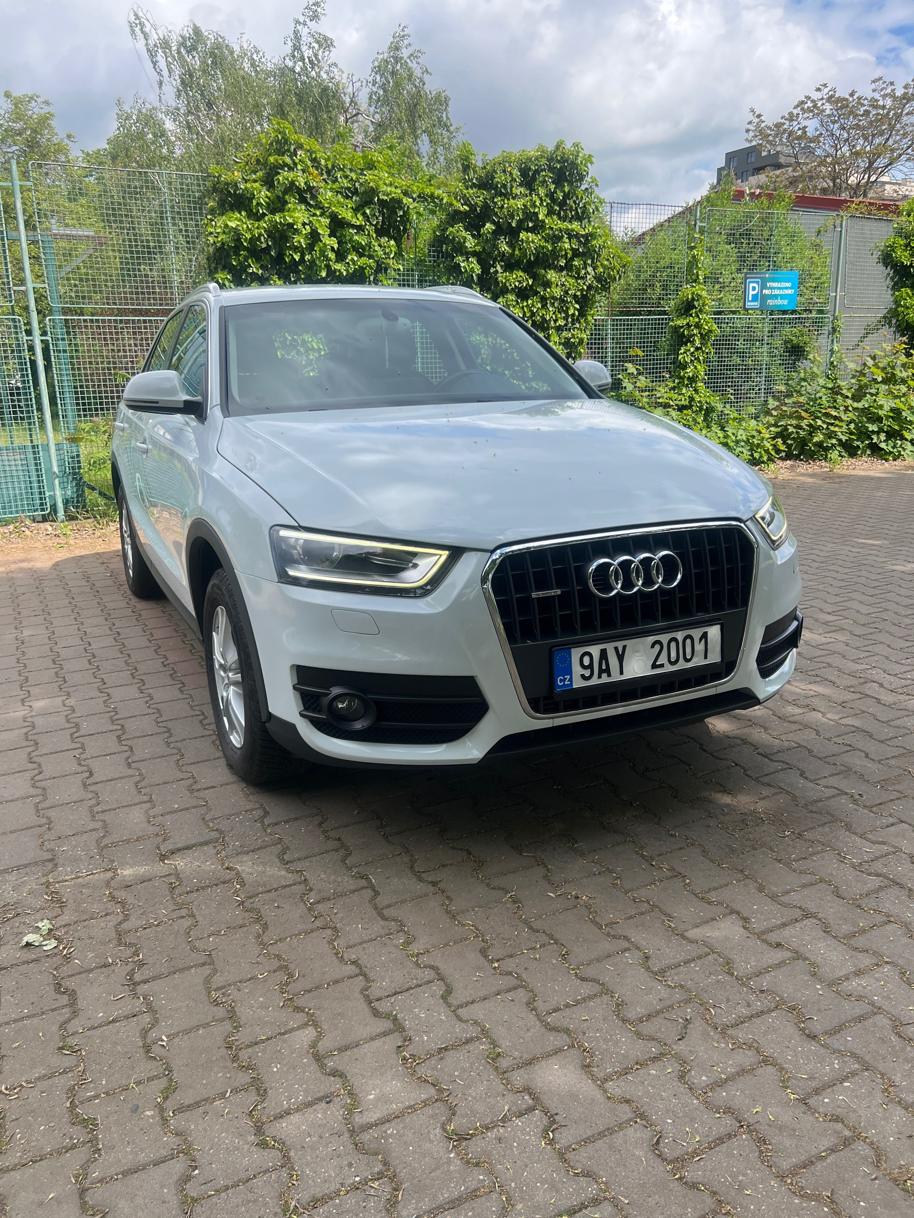 Audi Q3, 2.0 130 kw - fotka 5