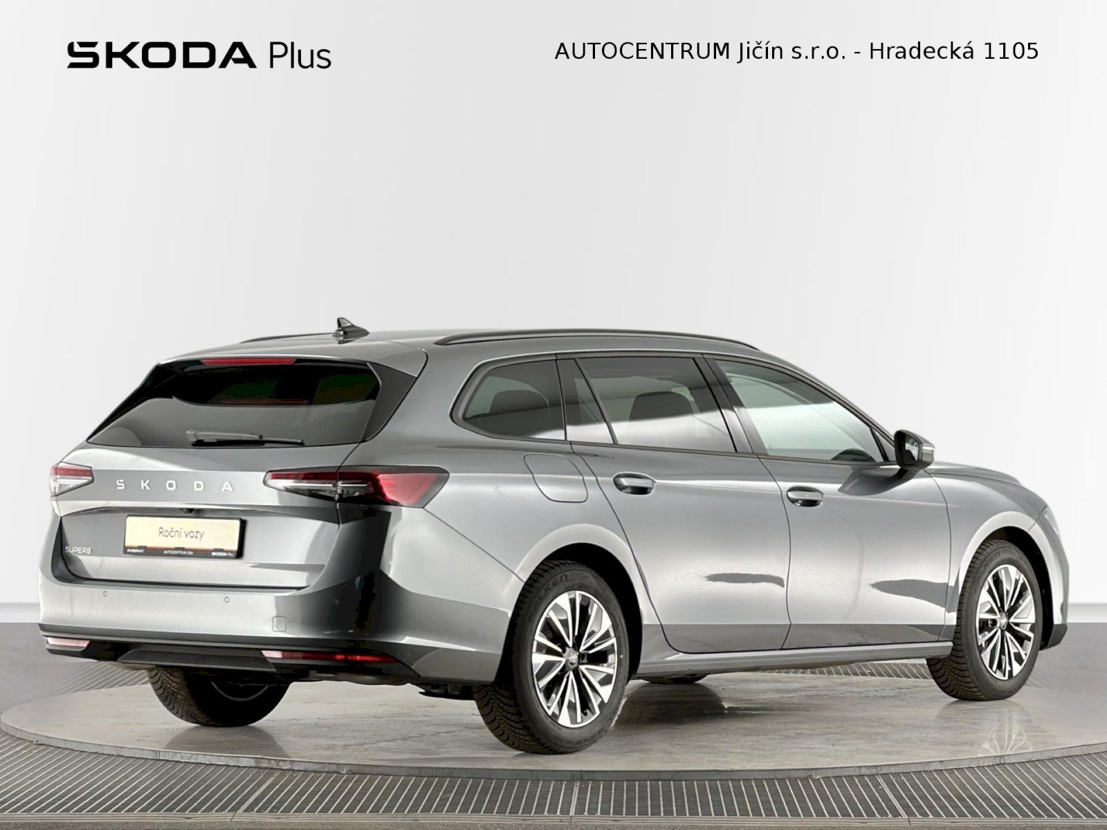 Škoda Superb, Combi DSG 2.0TSI 150kW Selecti - fotka 2