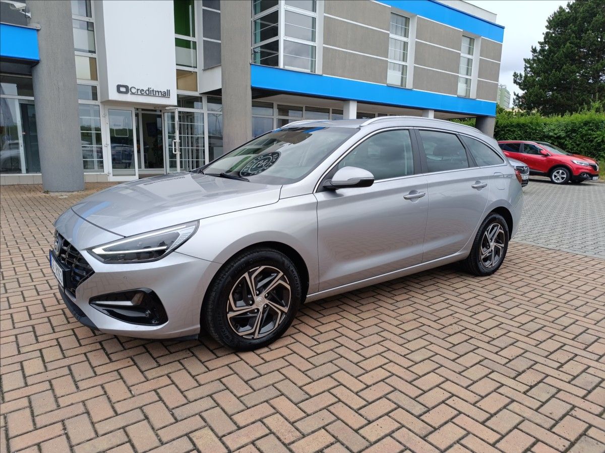 Hyundai i30, 1,0 T-GDi AUTOMAT DCT Smart - fotka 3