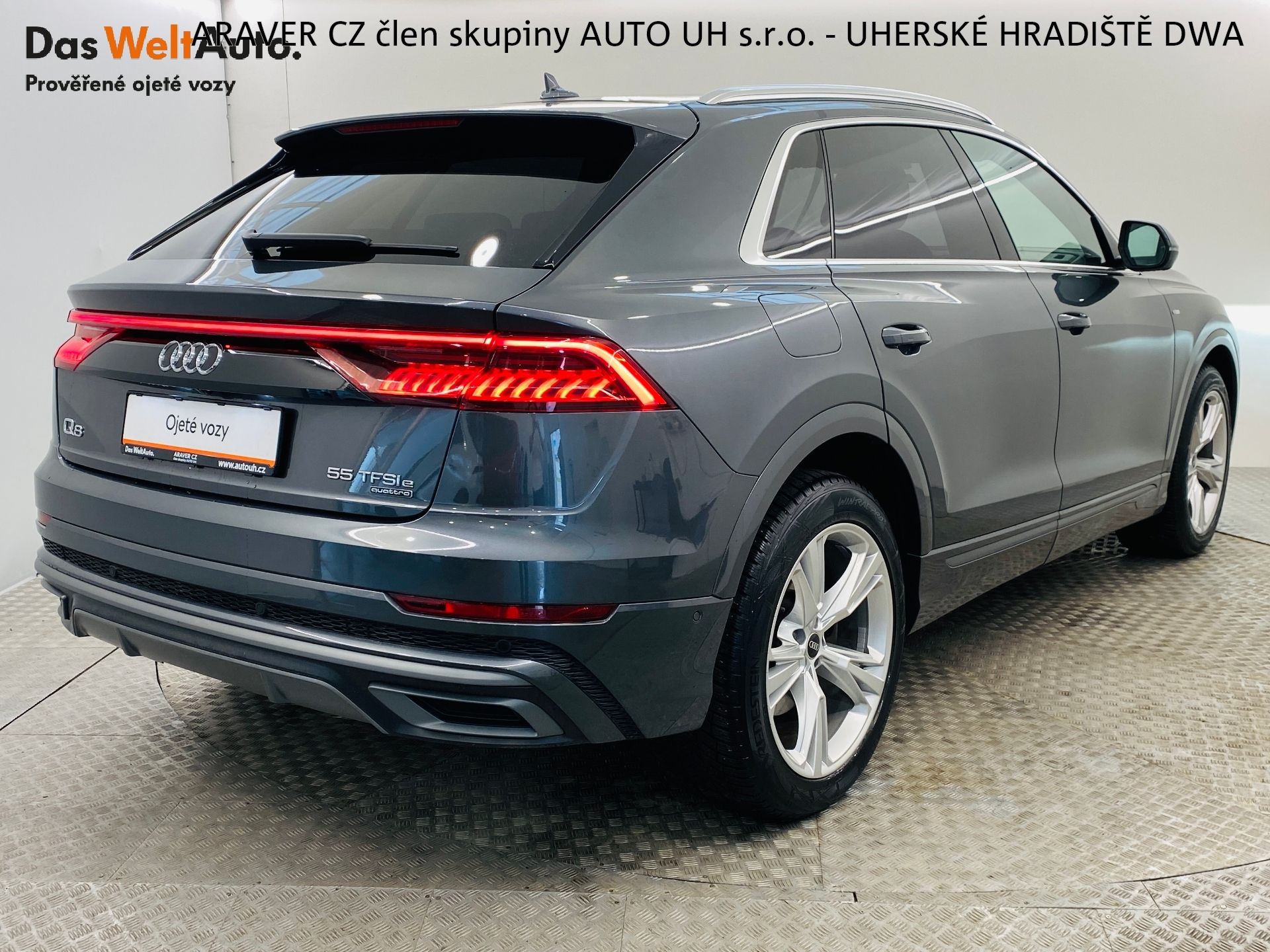Audi Q8, 55 TFSI e Plug-in Hybrid S-lin - fotka 2