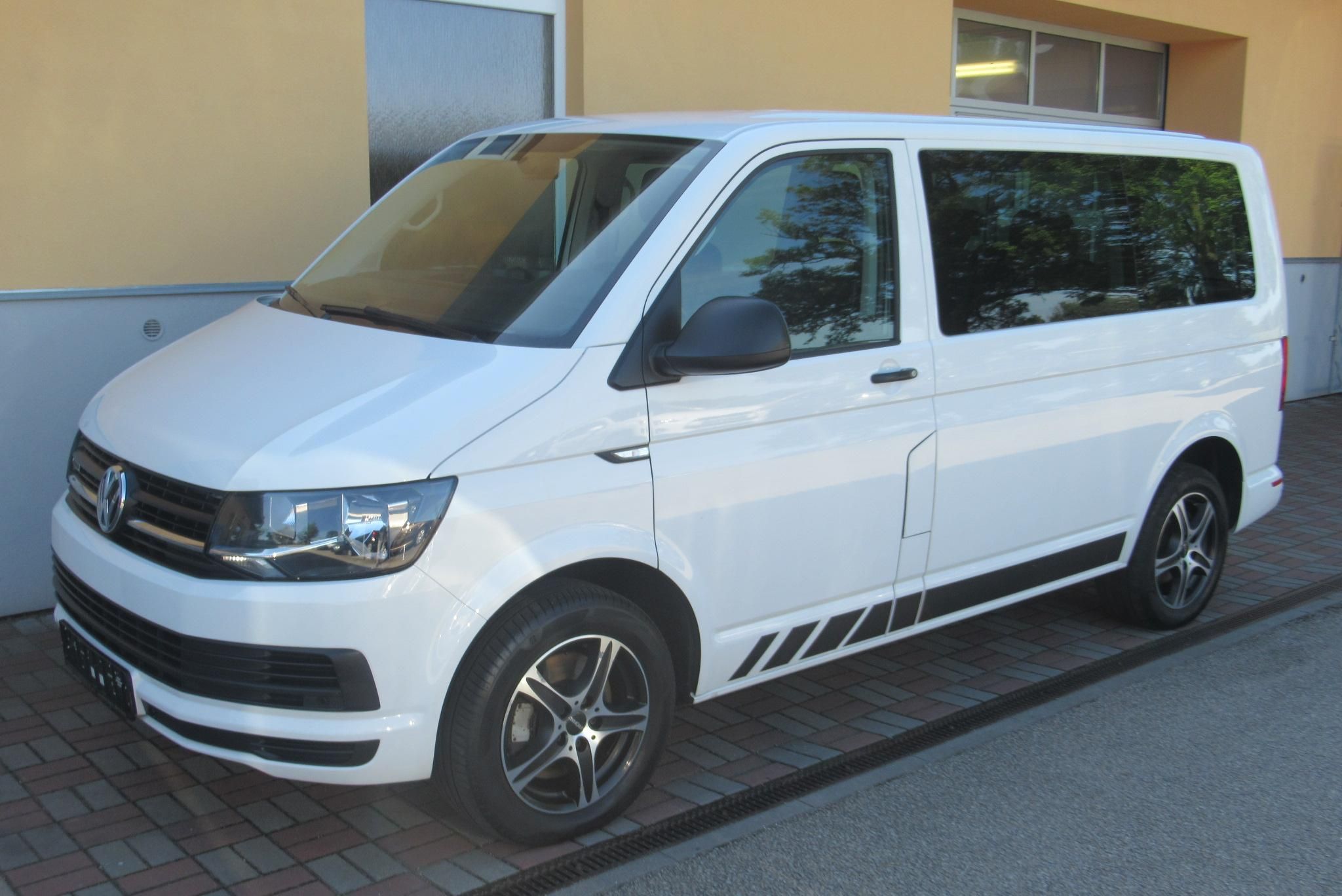 Volkswagen Multivan, 2.0 TDI DSG 4MOTION AUT. KLIMA - fotka 5