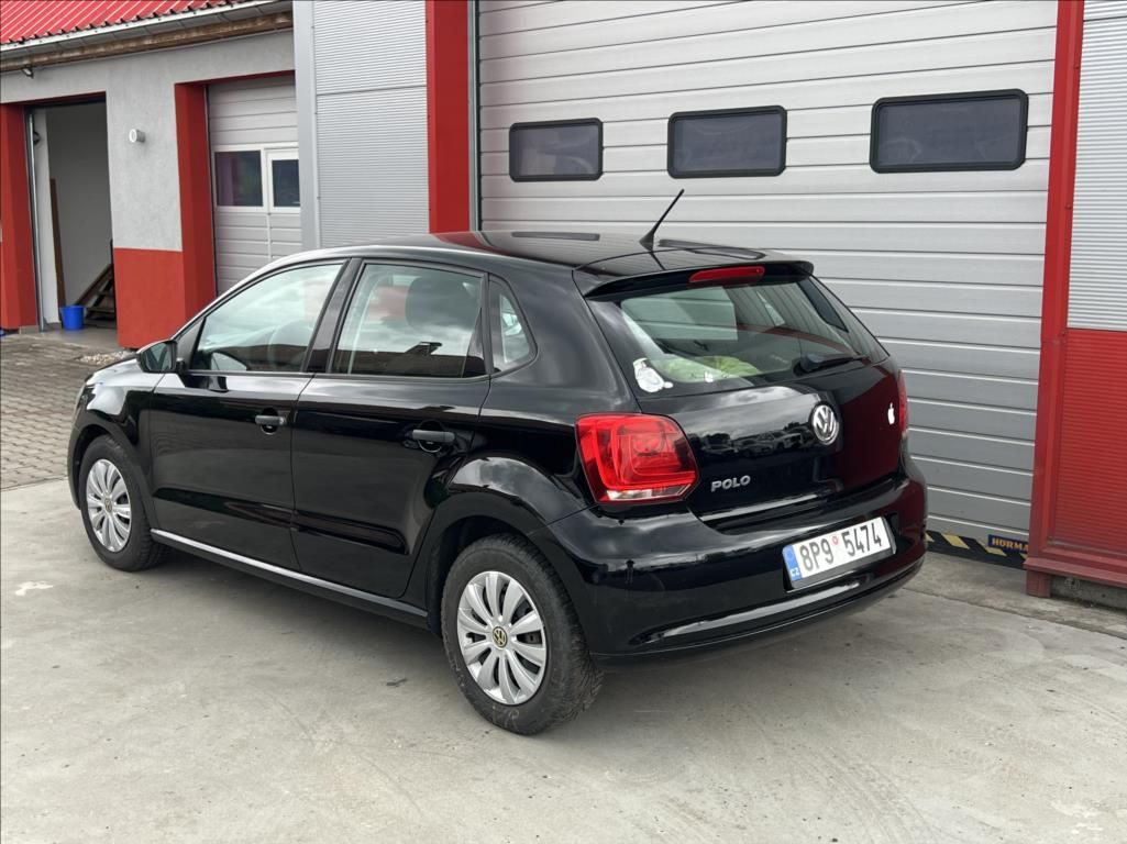 Volkswagen Polo, 1,2 klima servo 2x sada kol - fotka 3