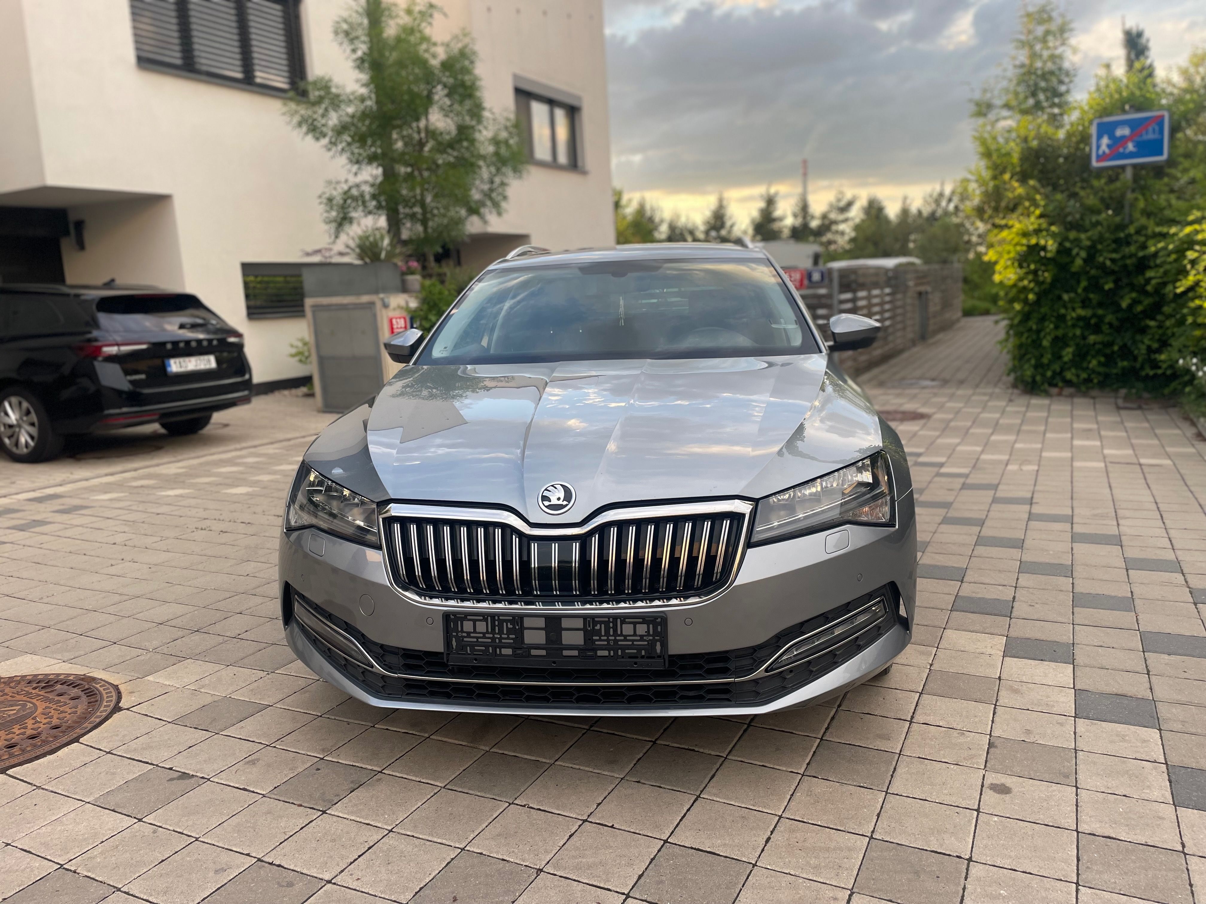 Škoda Superb, 2.0 - fotka 2