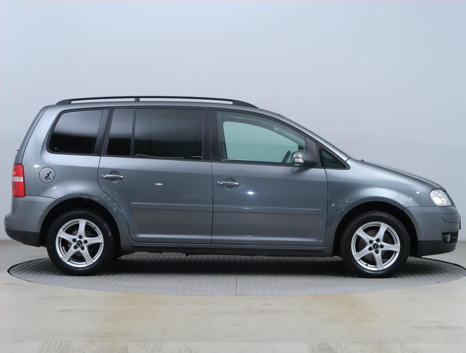 Volkswagen Touran, 1.9 TDI, Comfortline - fotka 6