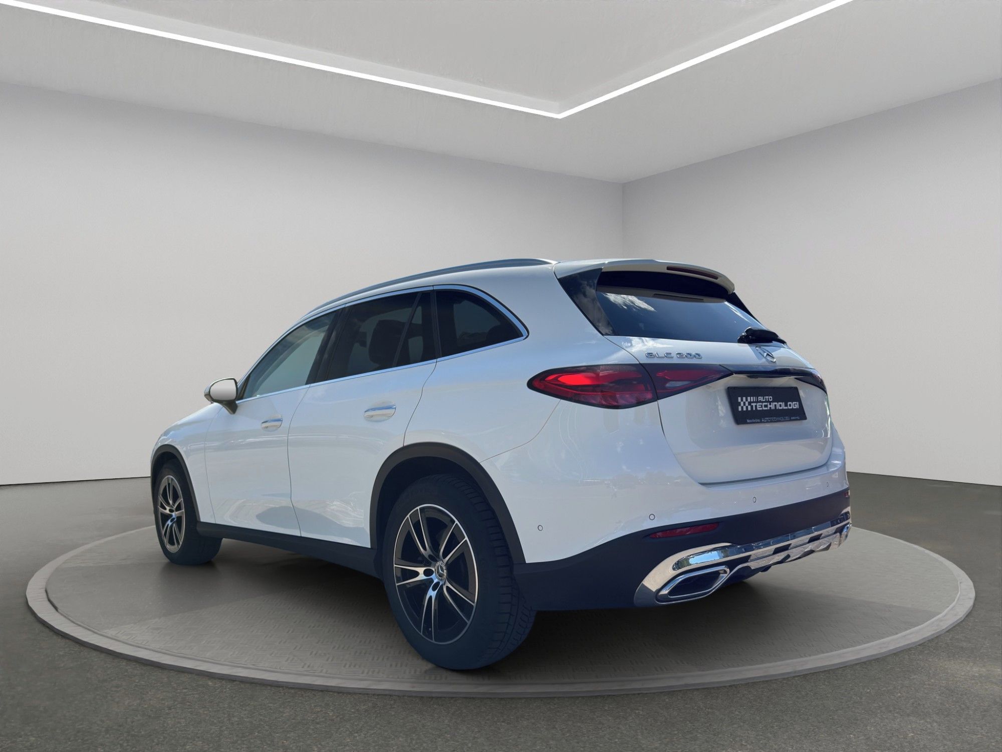 Mercedes-Benz GLC, 200 4MATIC - fotka 6
