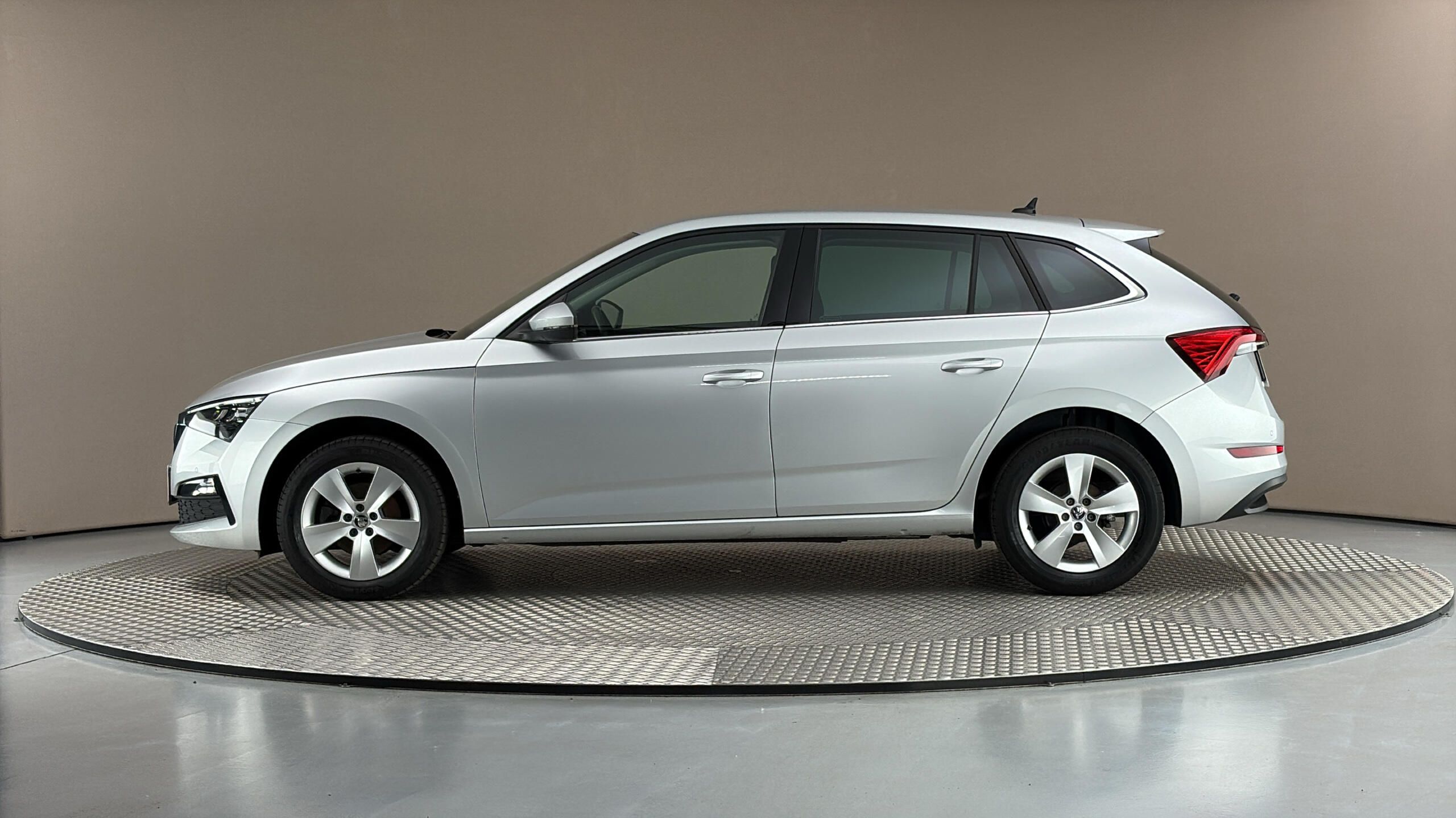 Škoda Scala, 1.0 TSI Style - fotka 4