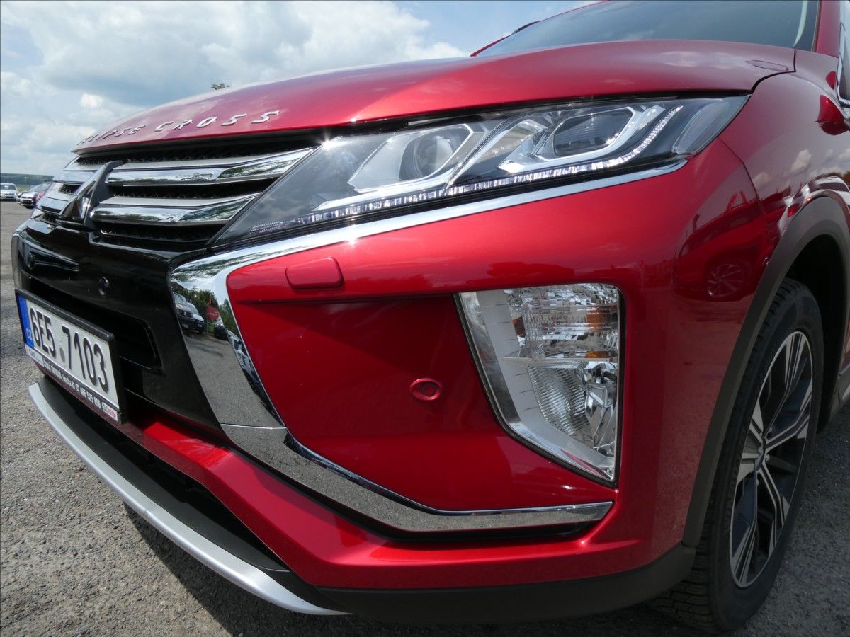 Mitsubishi Eclipse Cross, 1,5 T-MiVEC 120kW AT8,1.majite - fotka 4