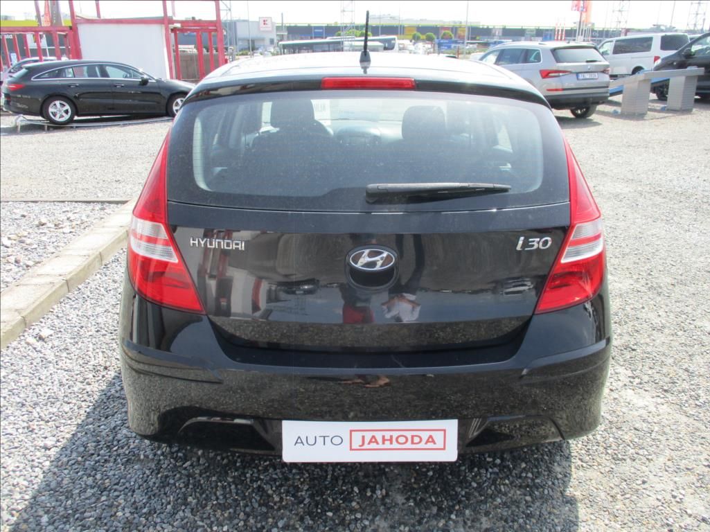 Hyundai i30, 1,4 16V, klima,serviska, - fotka 6