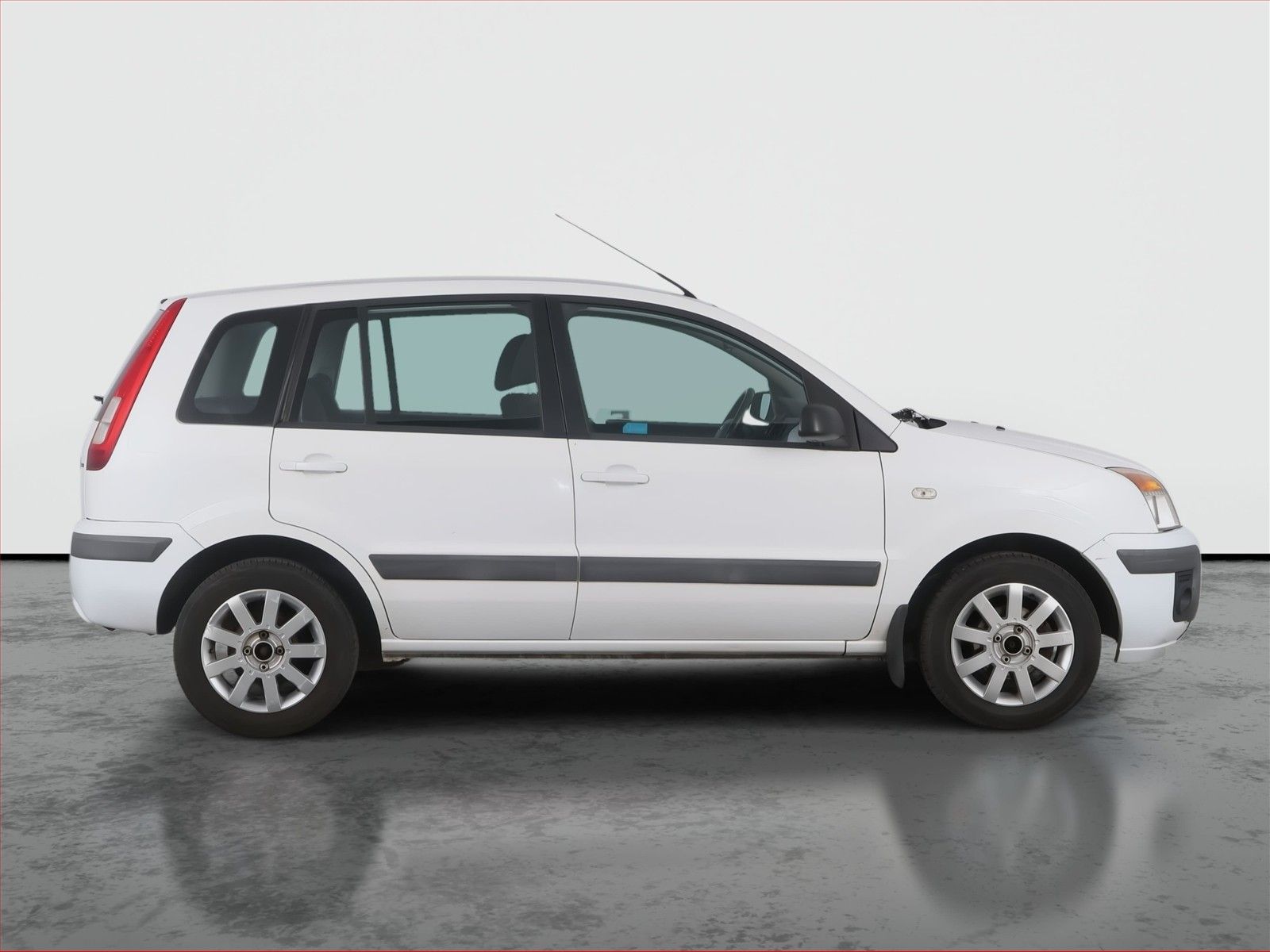 Ford Fusion, 1.4, po STK, Klima, rezervace - fotka 6
