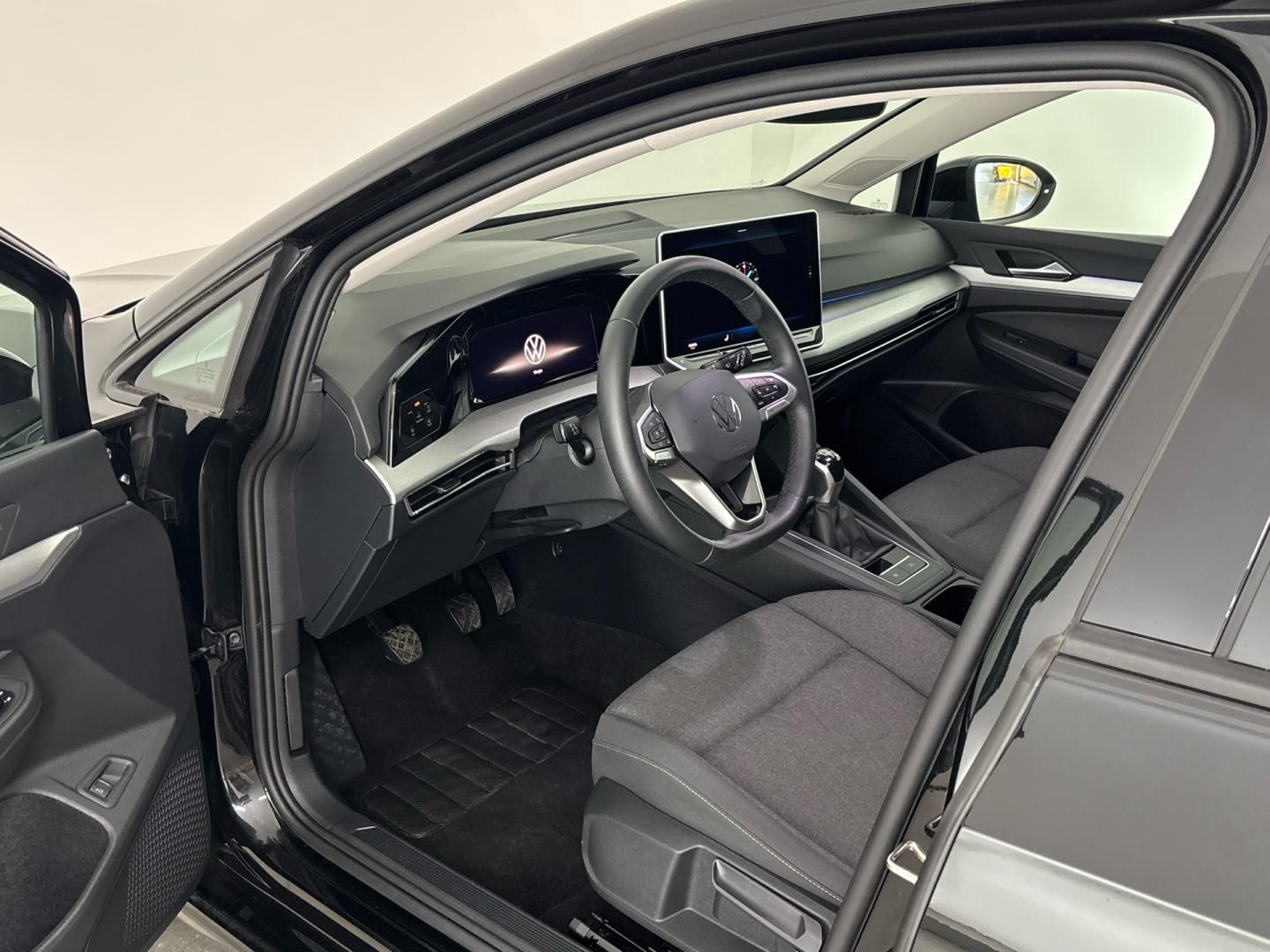 Volkswagen Golf, 1.5 TSI / 85 kW People - fotka 6