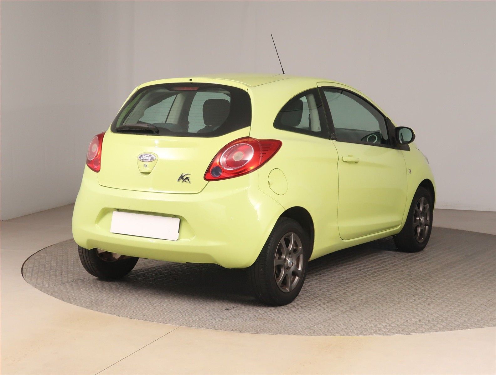 Ford Ka, 1.2 i, po STK, udržované - fotka 5