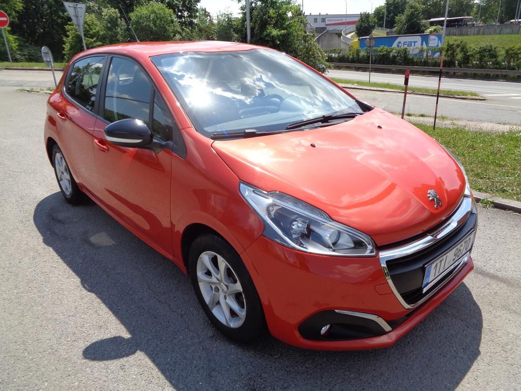 Peugeot 208, 1.2i  KOUPENO ČR - fotka 4