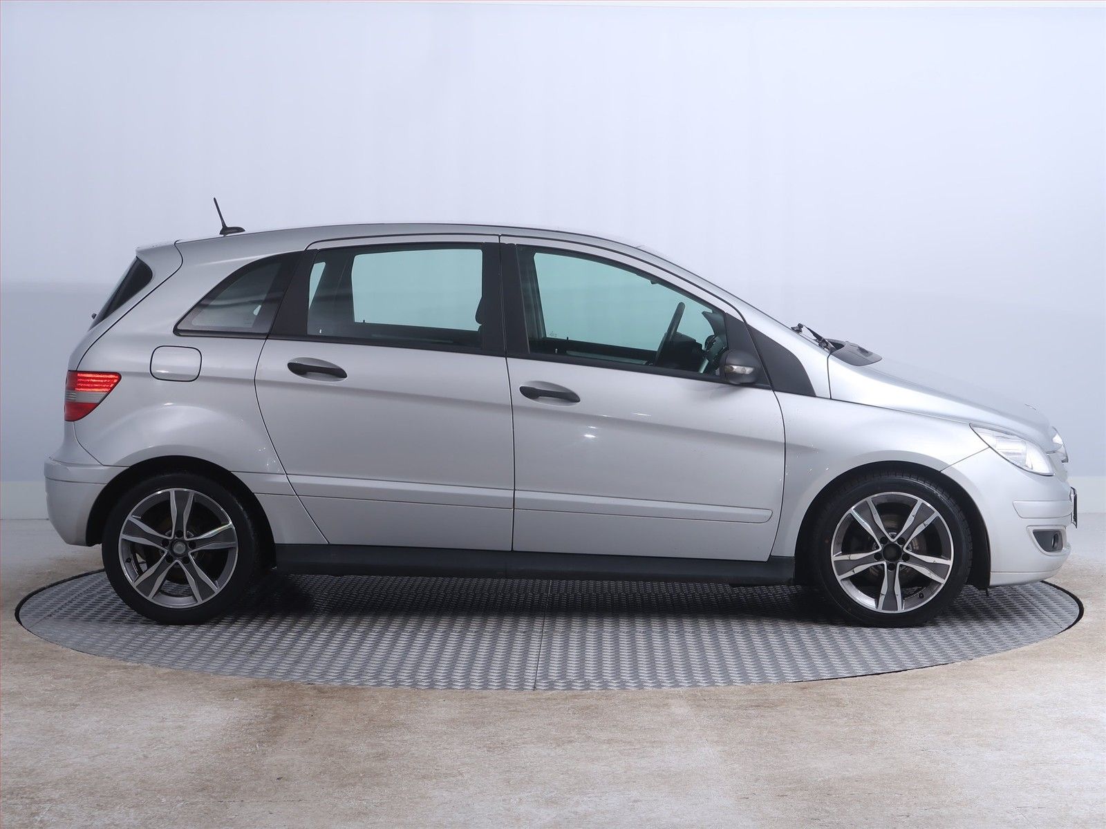 Mercedes-Benz Třídy B, 180 CDI, Edition, NOVÁ CENA - fotka 6