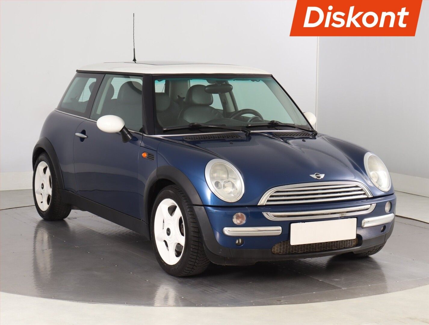 Mini Cooper, Cooper, polokůže, zamluveno