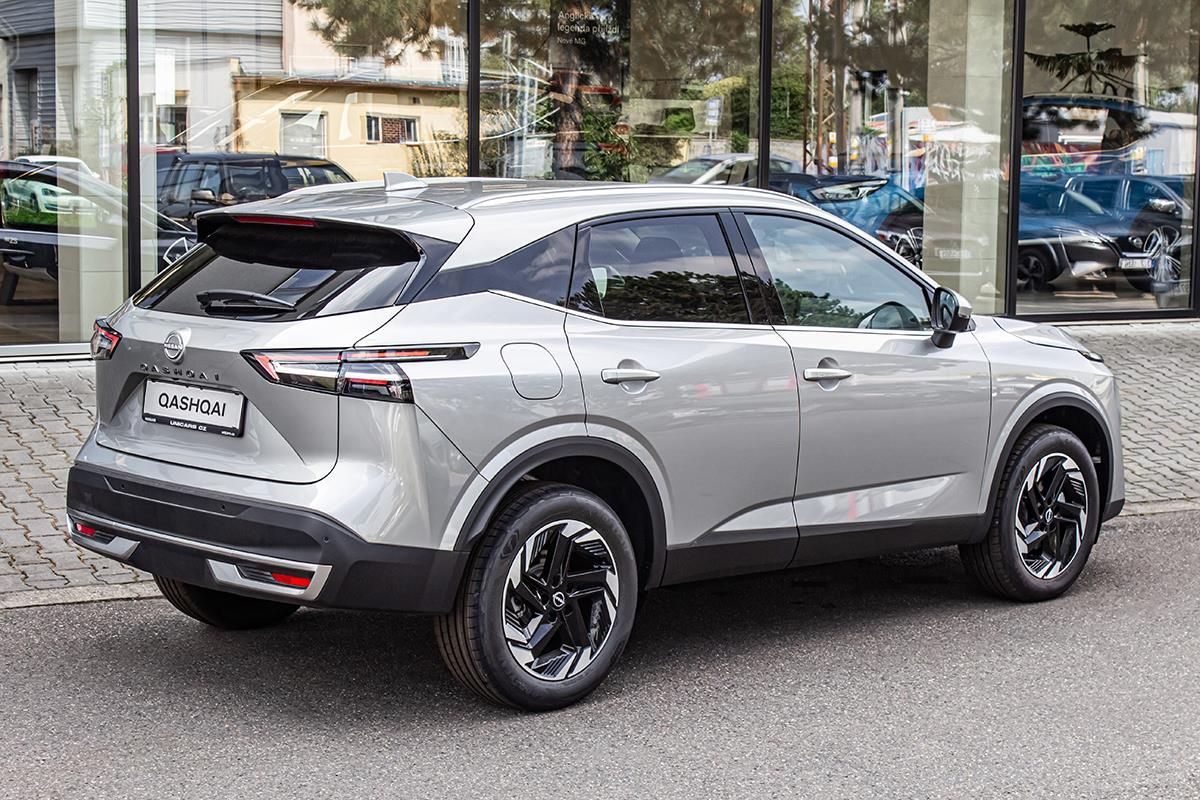 Nissan Qashqai, 1,3 DIG-T X-TRONIC N-CONNECTA - fotka 5