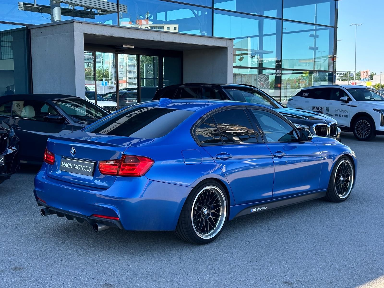 BMW Řada 3, 335i, 91 000 Km ! - fotka 3