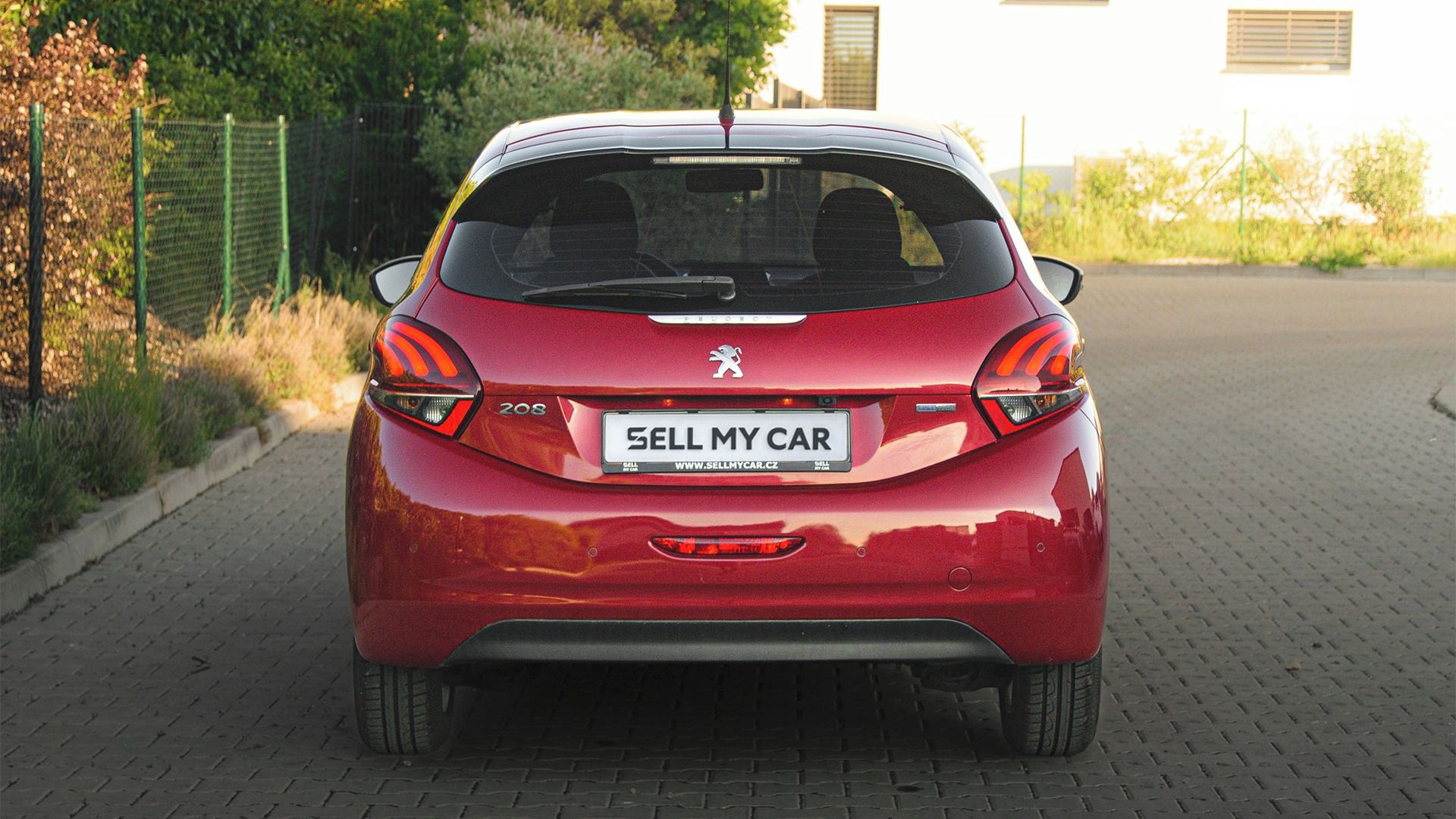 Peugeot 208, 1,2/60kW ČR 2.maj Automat - fotka 6