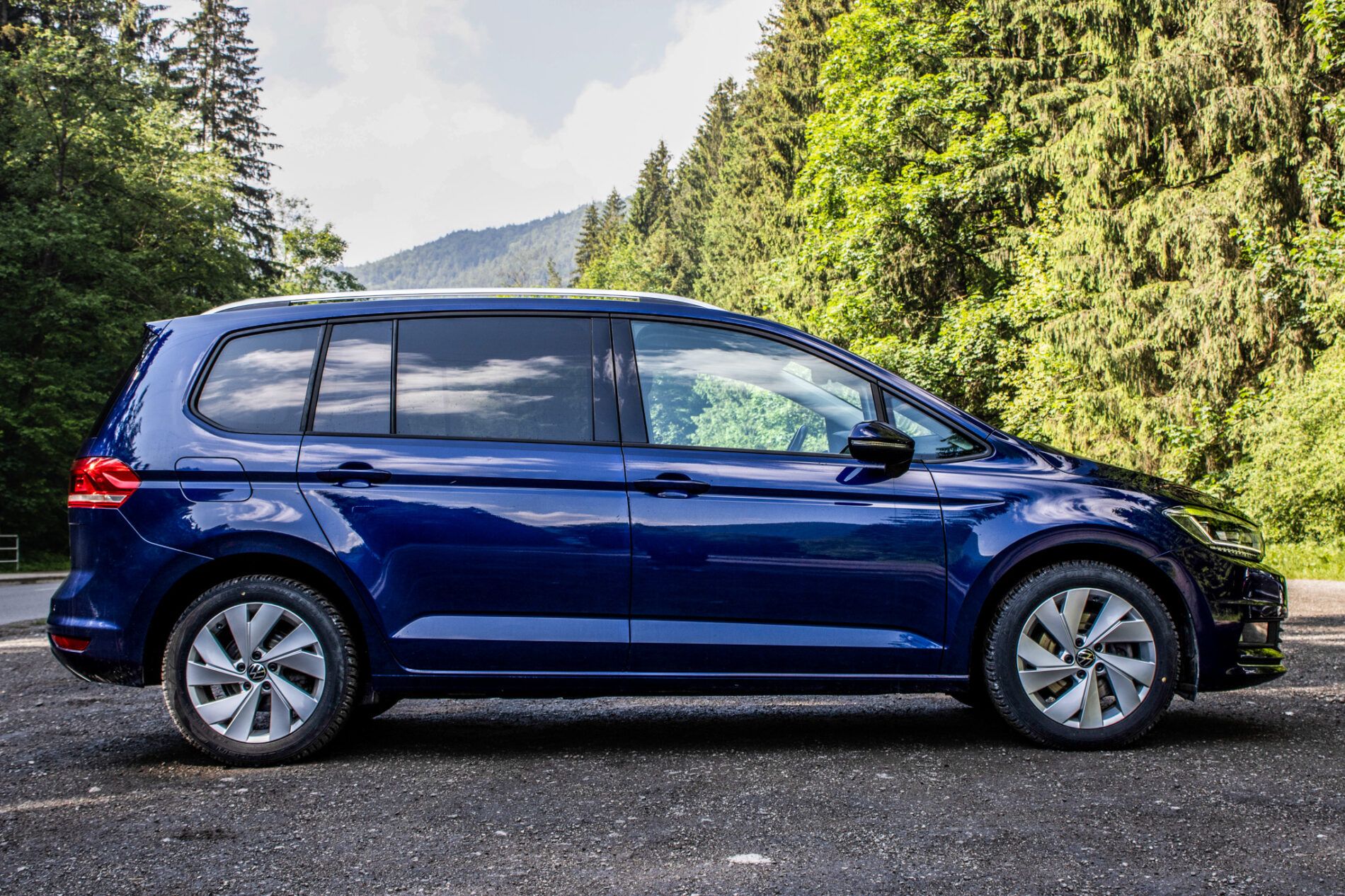 Volkswagen Touran - fotka 4