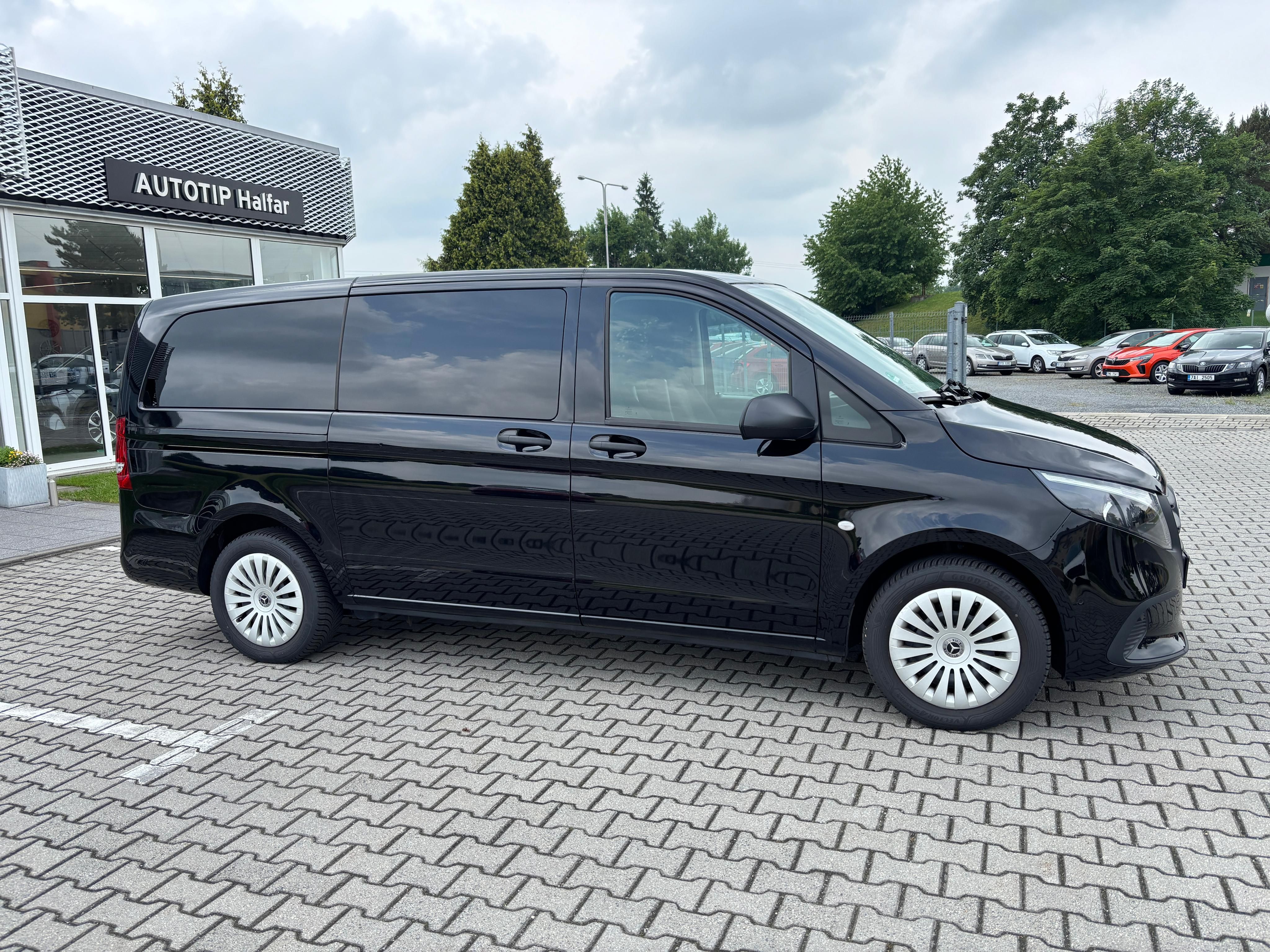 Mercedes-Benz Vito, TOURER  AT 120kW 8-míst - fotka 3