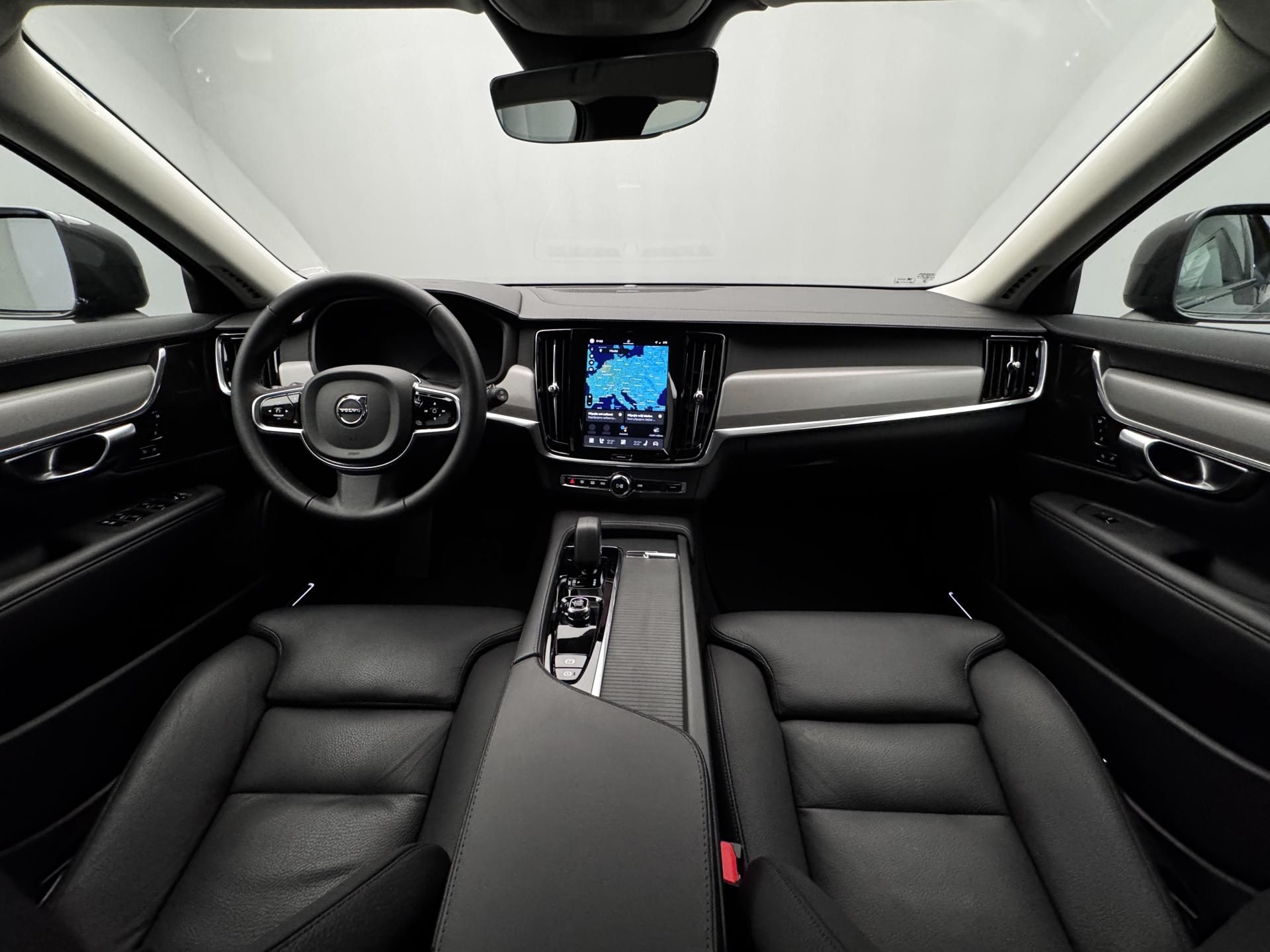 Volvo V90, CC B4 AWD PLUS CZ 1.maj - fotka 2