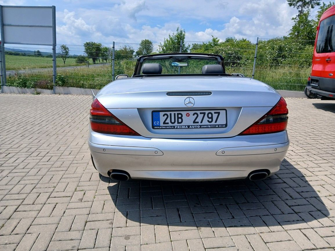 Mercedes-Benz SL, 500 5,0 Kabriolet - fotka 4