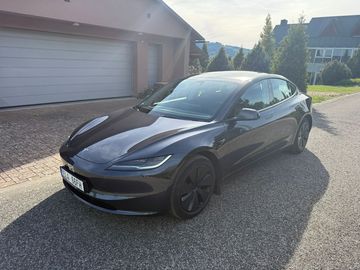 Long Range AWD Highland